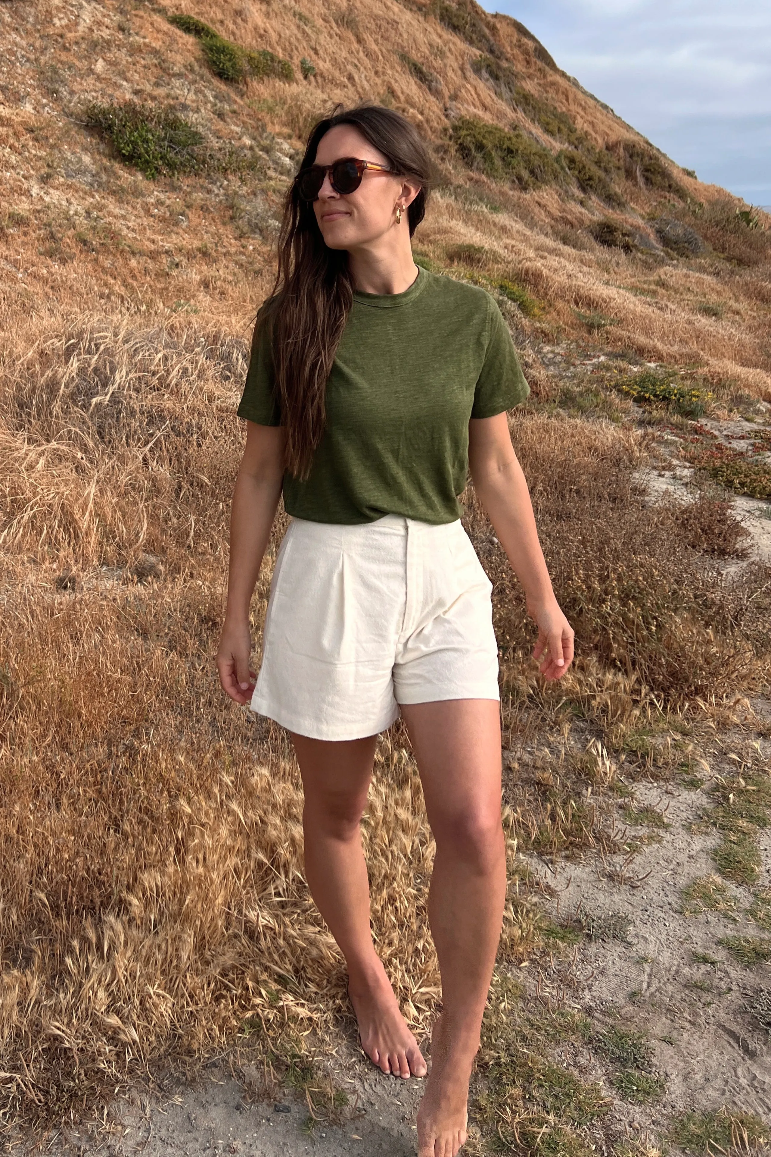 The Linen Perfect Tee in Olive sold by Sold Out NYC product image thumbnail 2