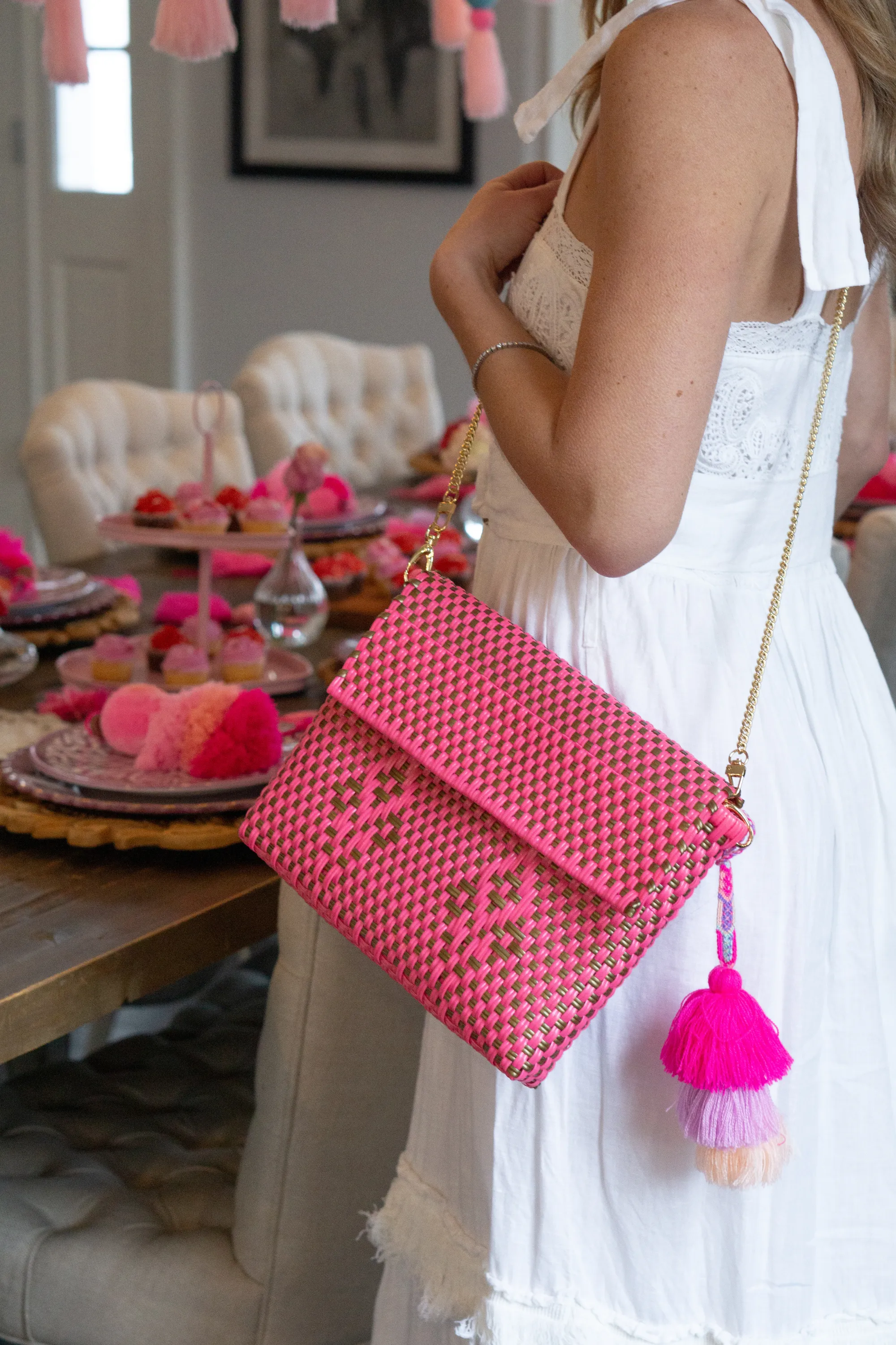 Clutch - Neon Pink Blooms Citron sold by Squeeze De Citron product image thumbnail 4