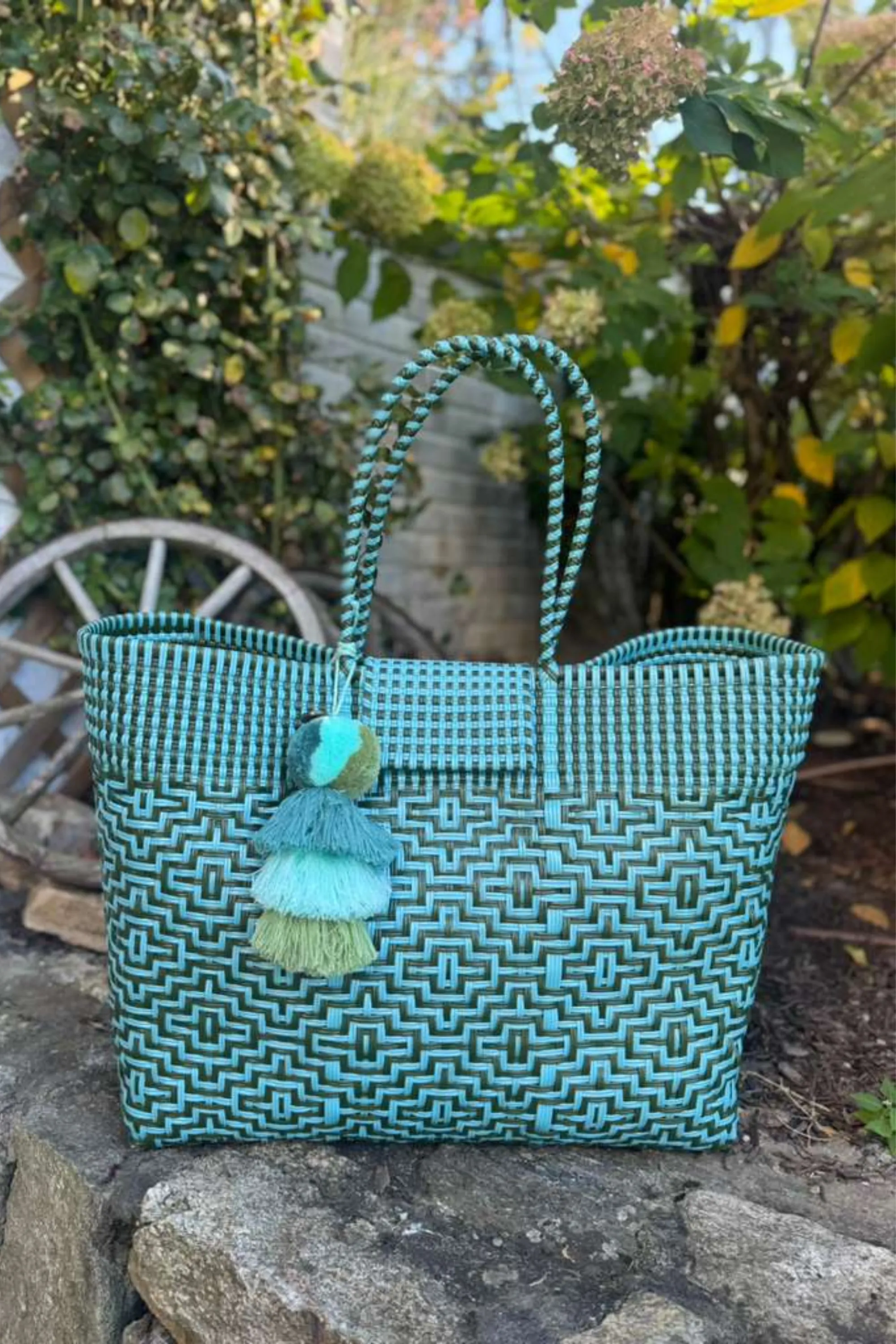 Sconset Sage Citron Tote sold by Squeeze De Citron product image thumbnail 3