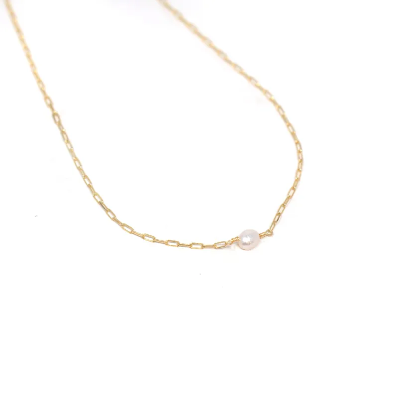 Mini Paperclip and Pearl Necklaceo sold by The Sis Kiss