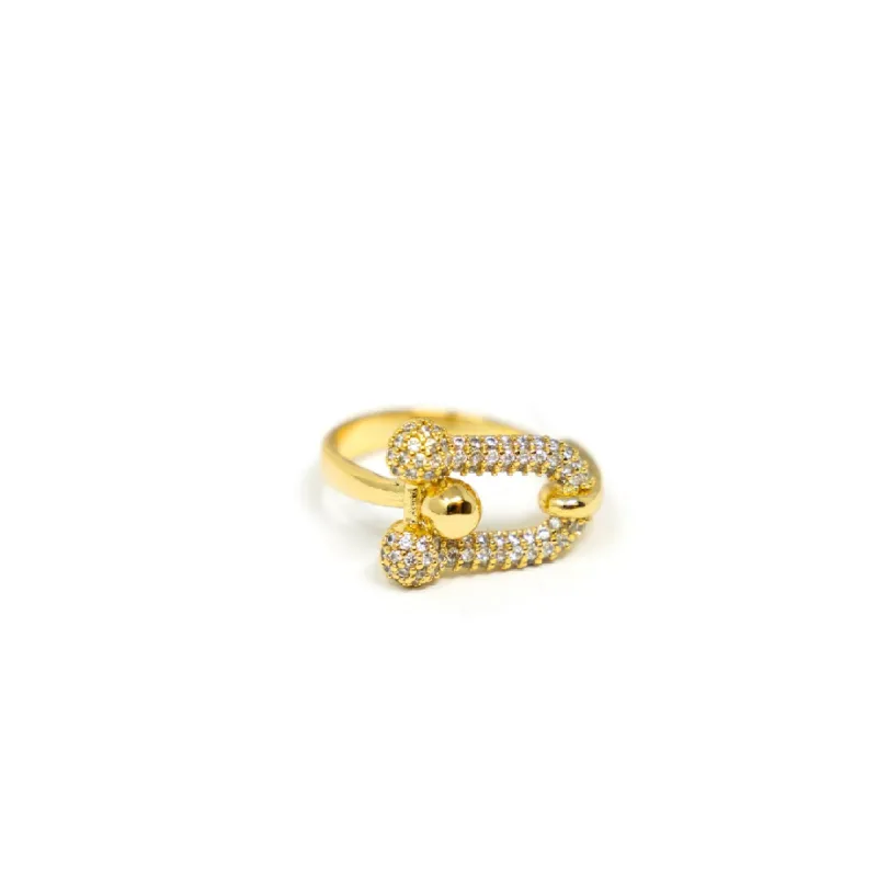 Graduated Crystal Link Ring sold by The Sis Kiss
