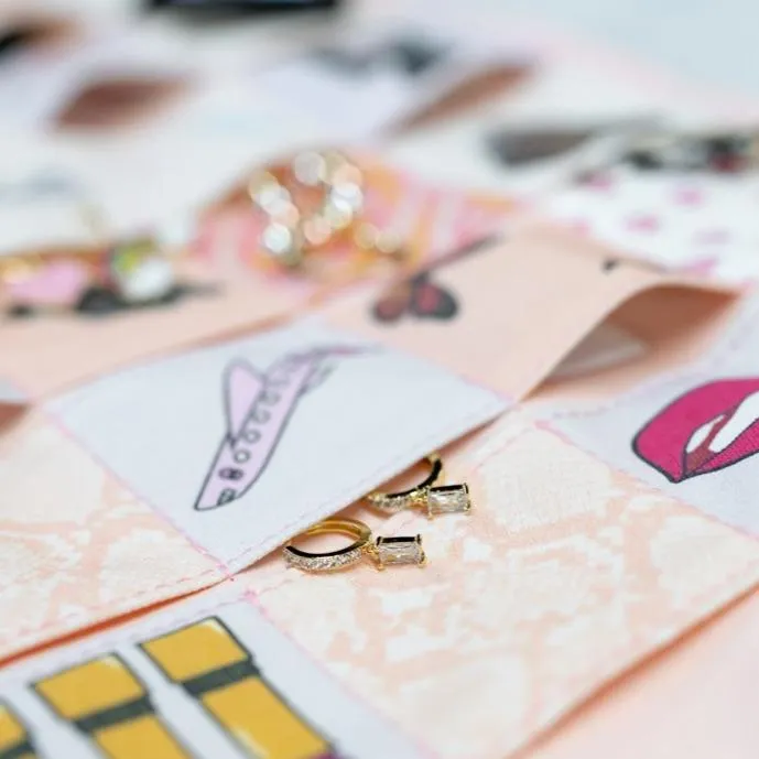 Sis Kiss Advent Calendar sold by The Sis Kiss product image thumbnail 3