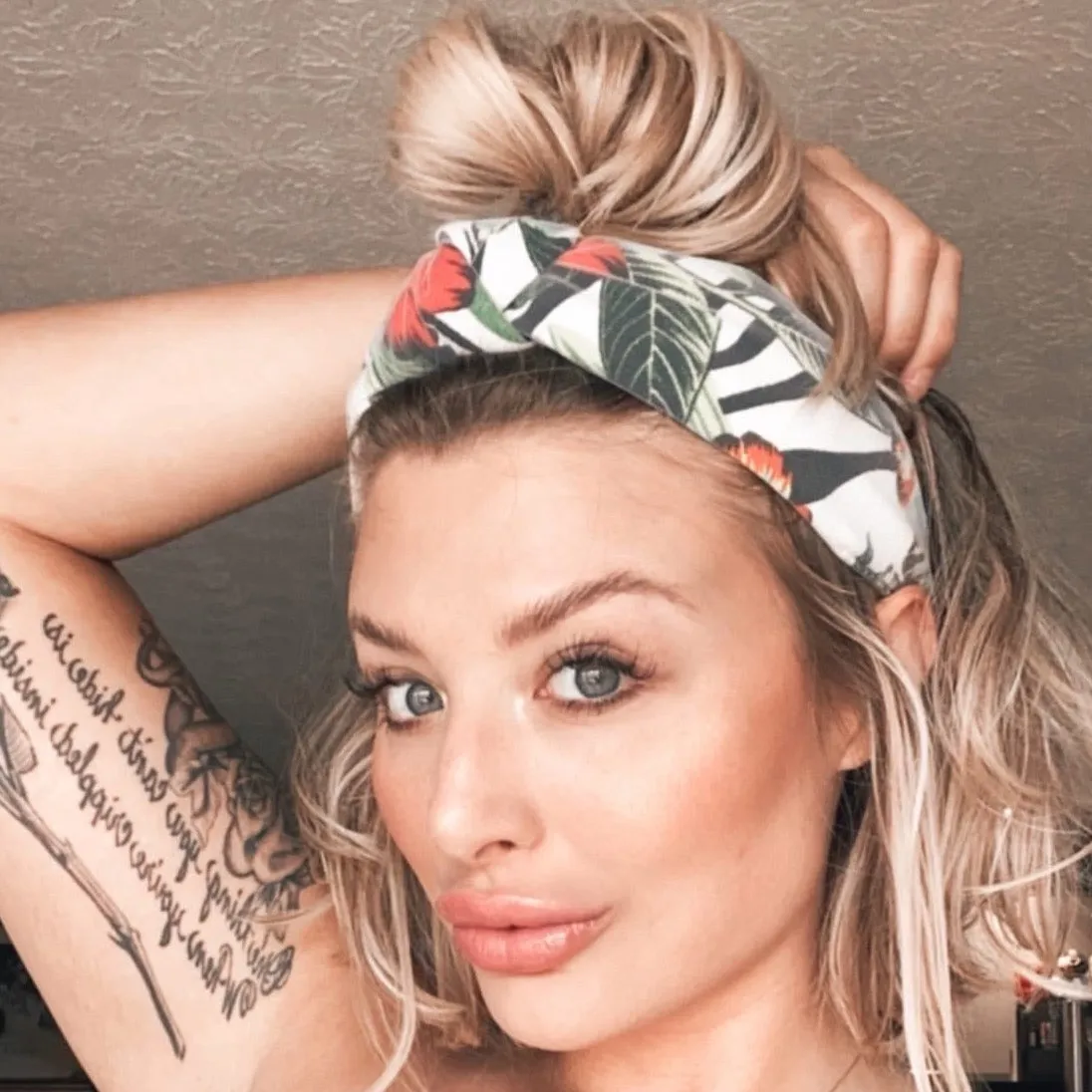 Miami Vibes - Floral Print Headband sold by The Sis Kiss product image thumbnail 5