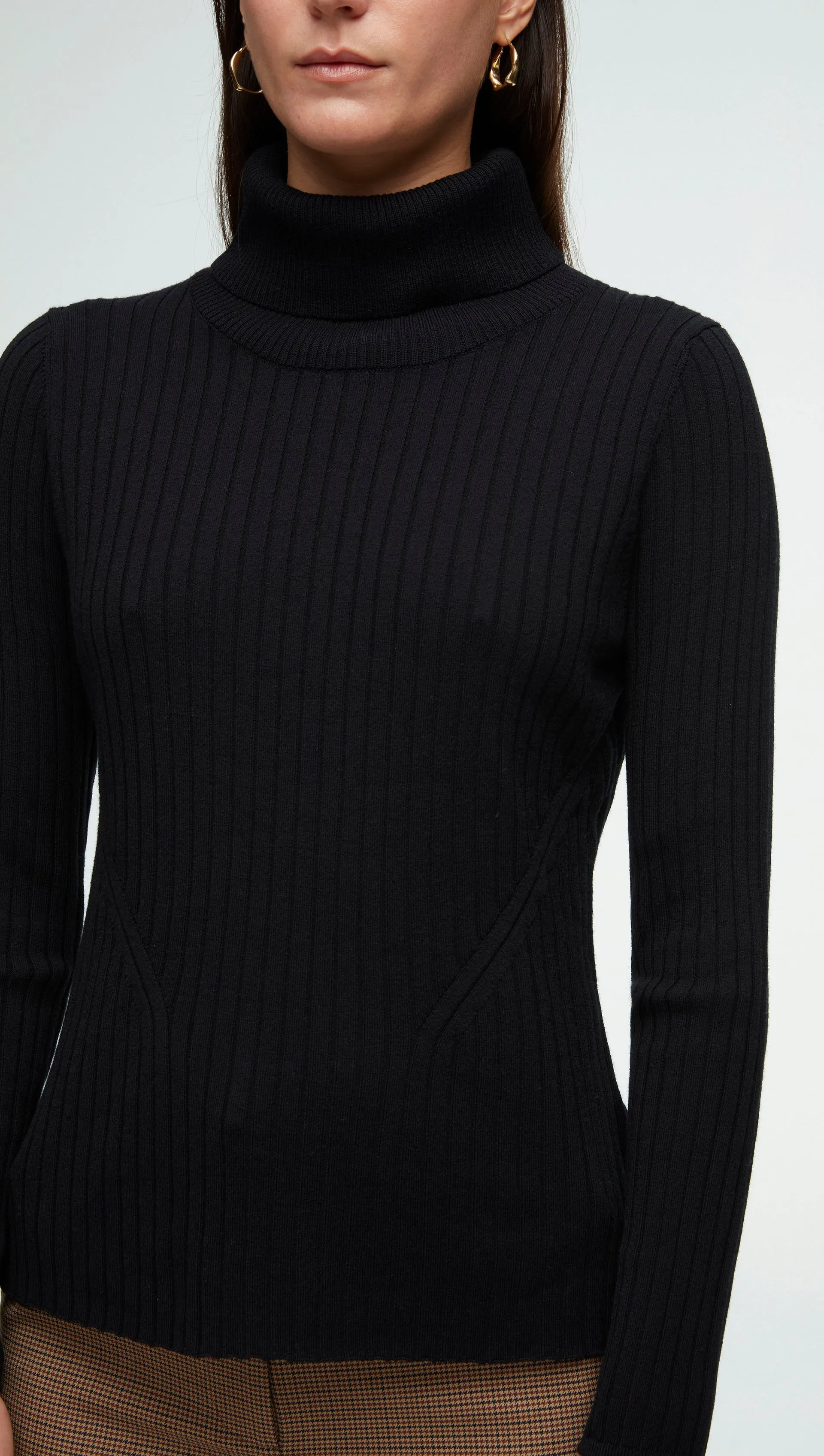 Ribbed Turtleneck in Merino Wool | Black sold by Argent product image thumbnail 3