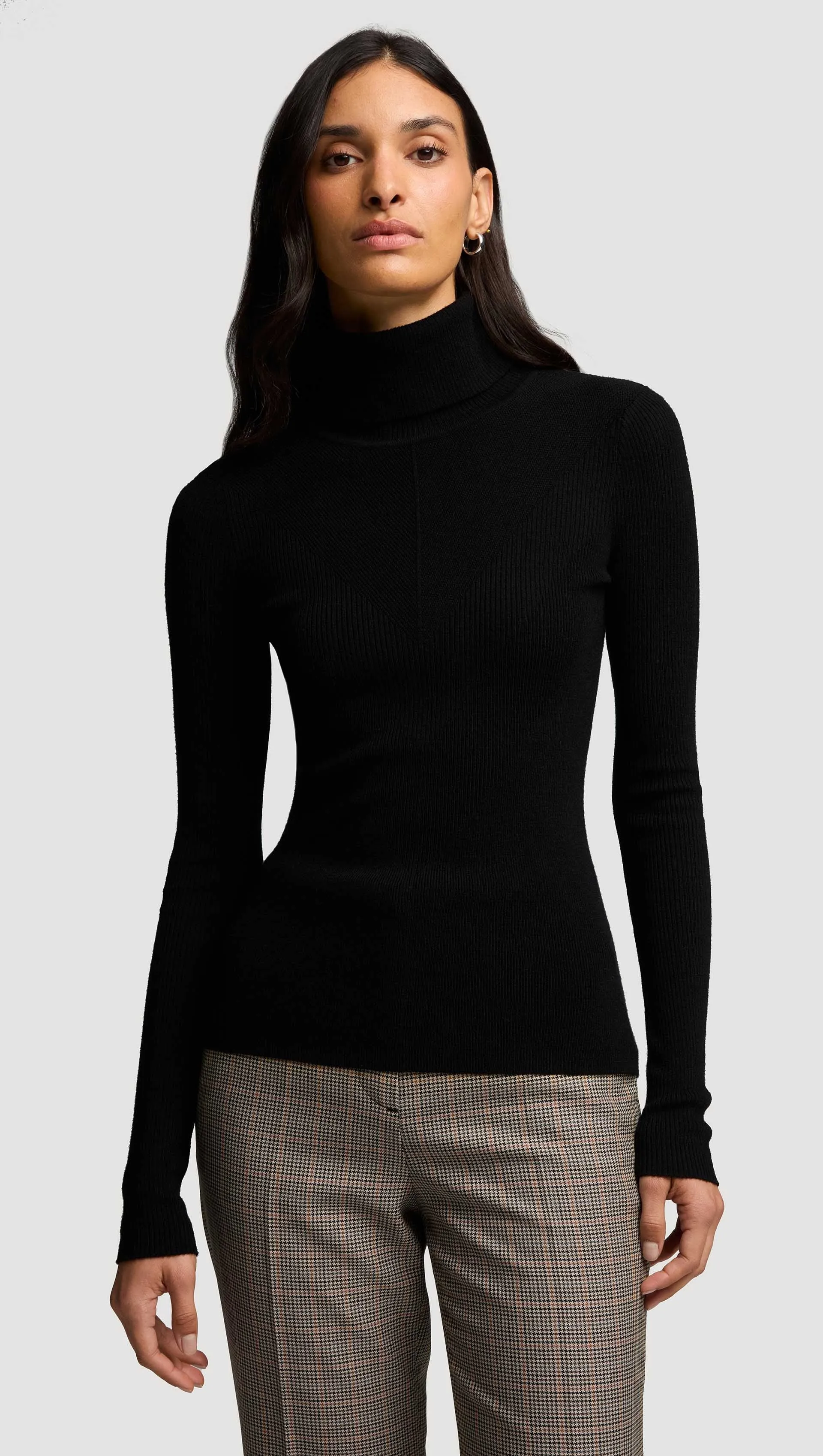 Knit Turtleneck in Stretch Wool | Black sold by Argent