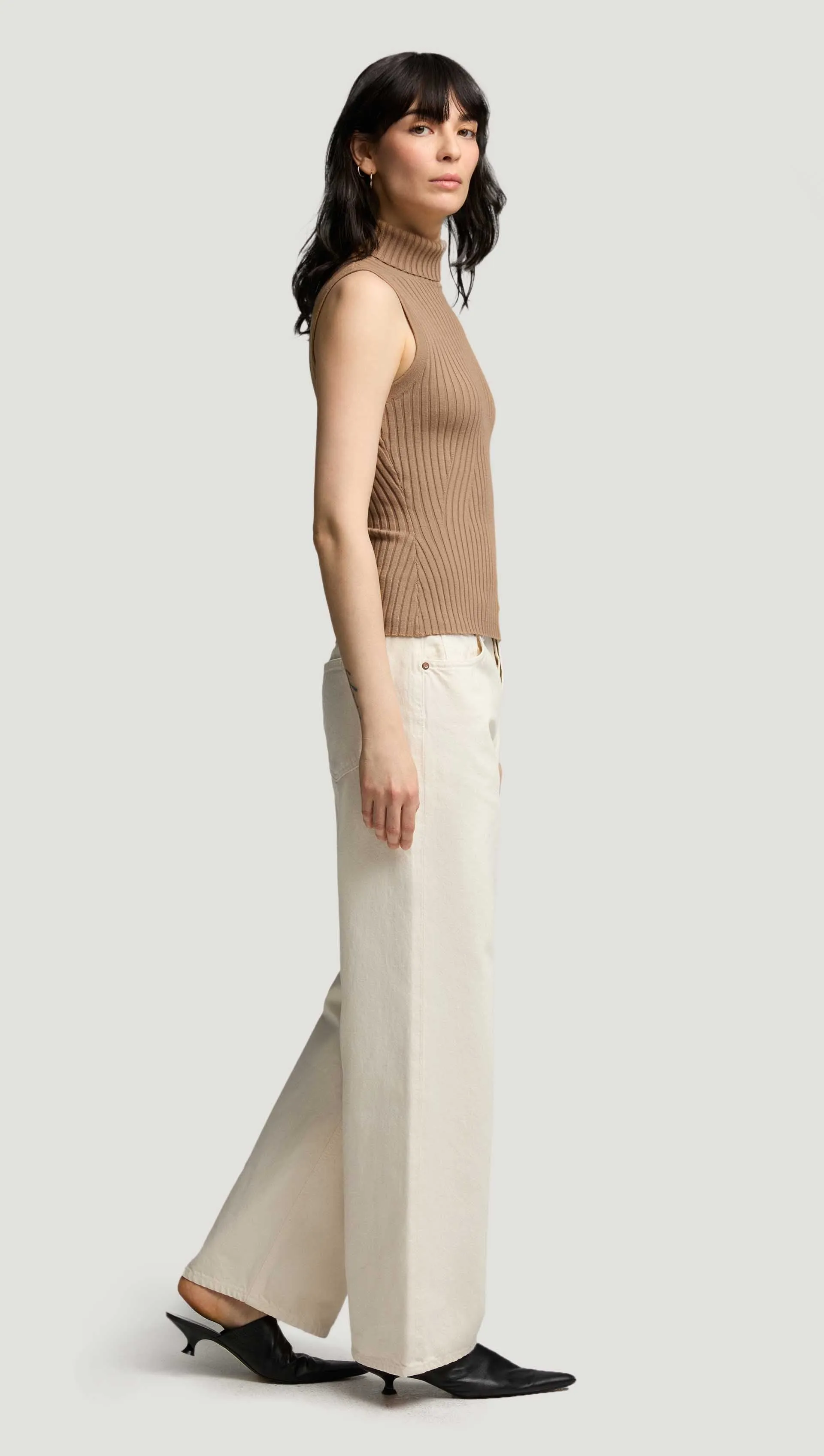 Sleeveless Turtleneck in Stretch Wool | Camel sold by Argent product image thumbnail 3