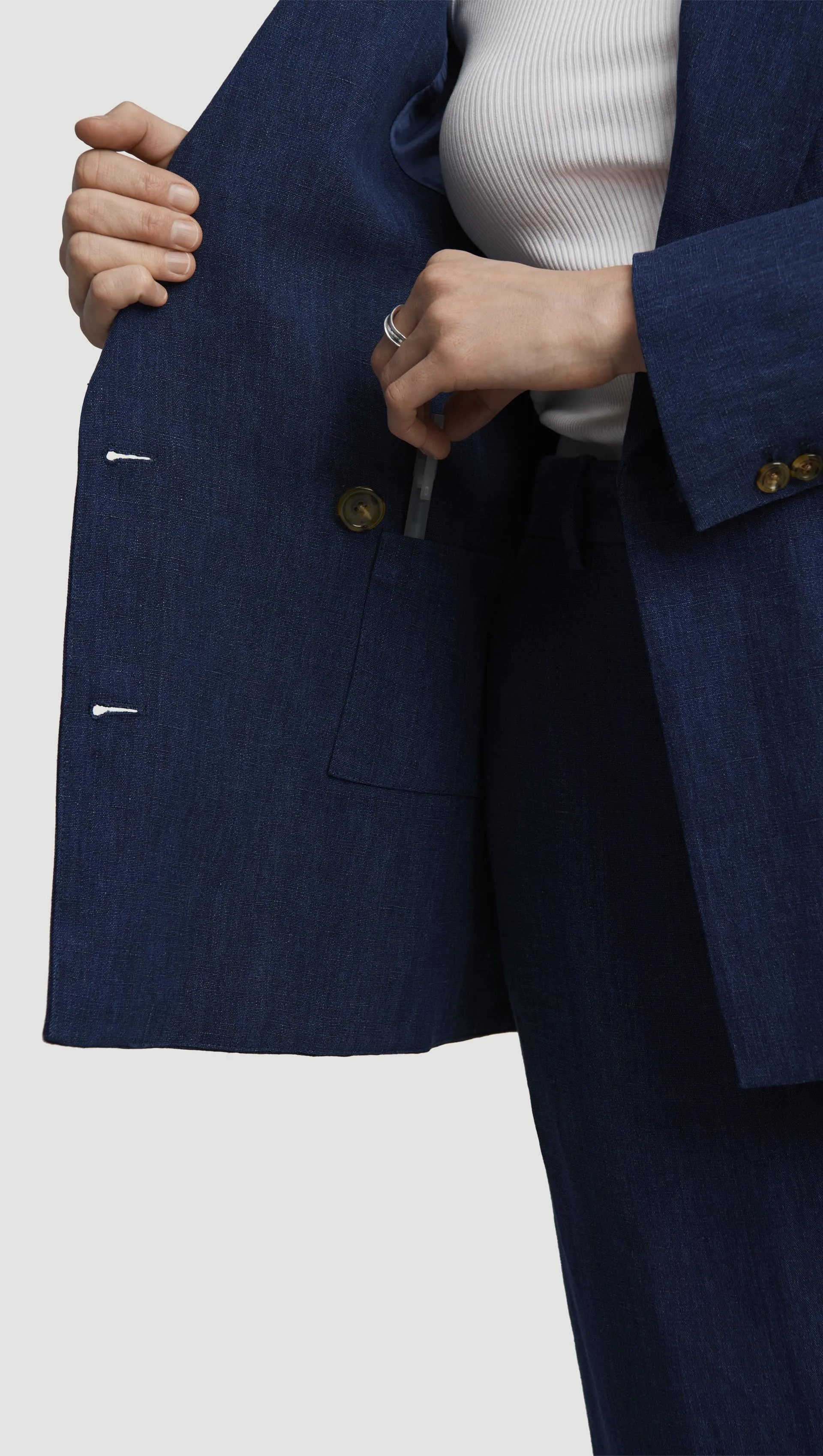 Chelsea Blazer in Linen | Denim sold by Argent product image thumbnail 5