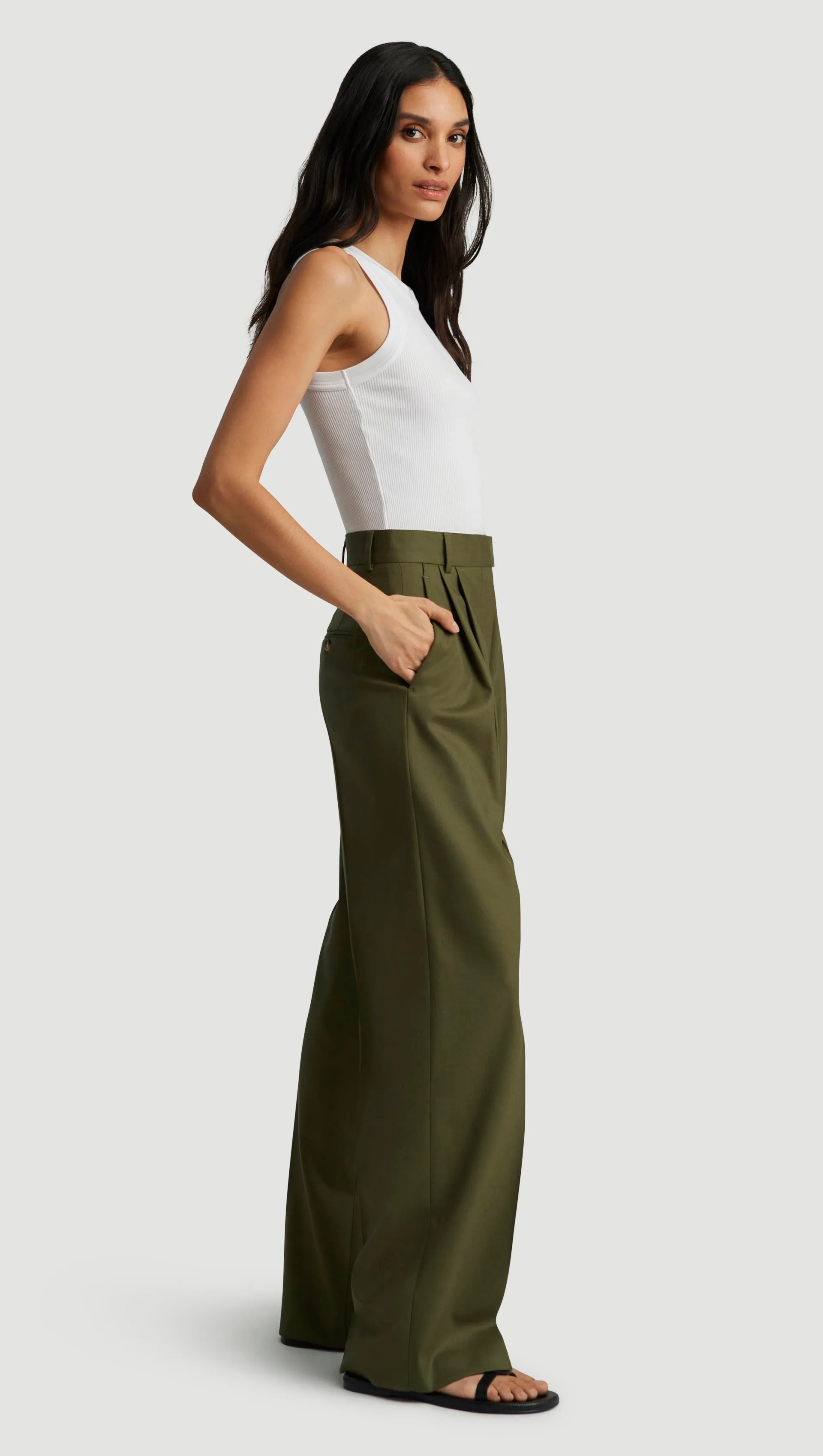 Pleated Trouser in Seasonless Wool | Pine Needle sold by Argent product image thumbnail 4