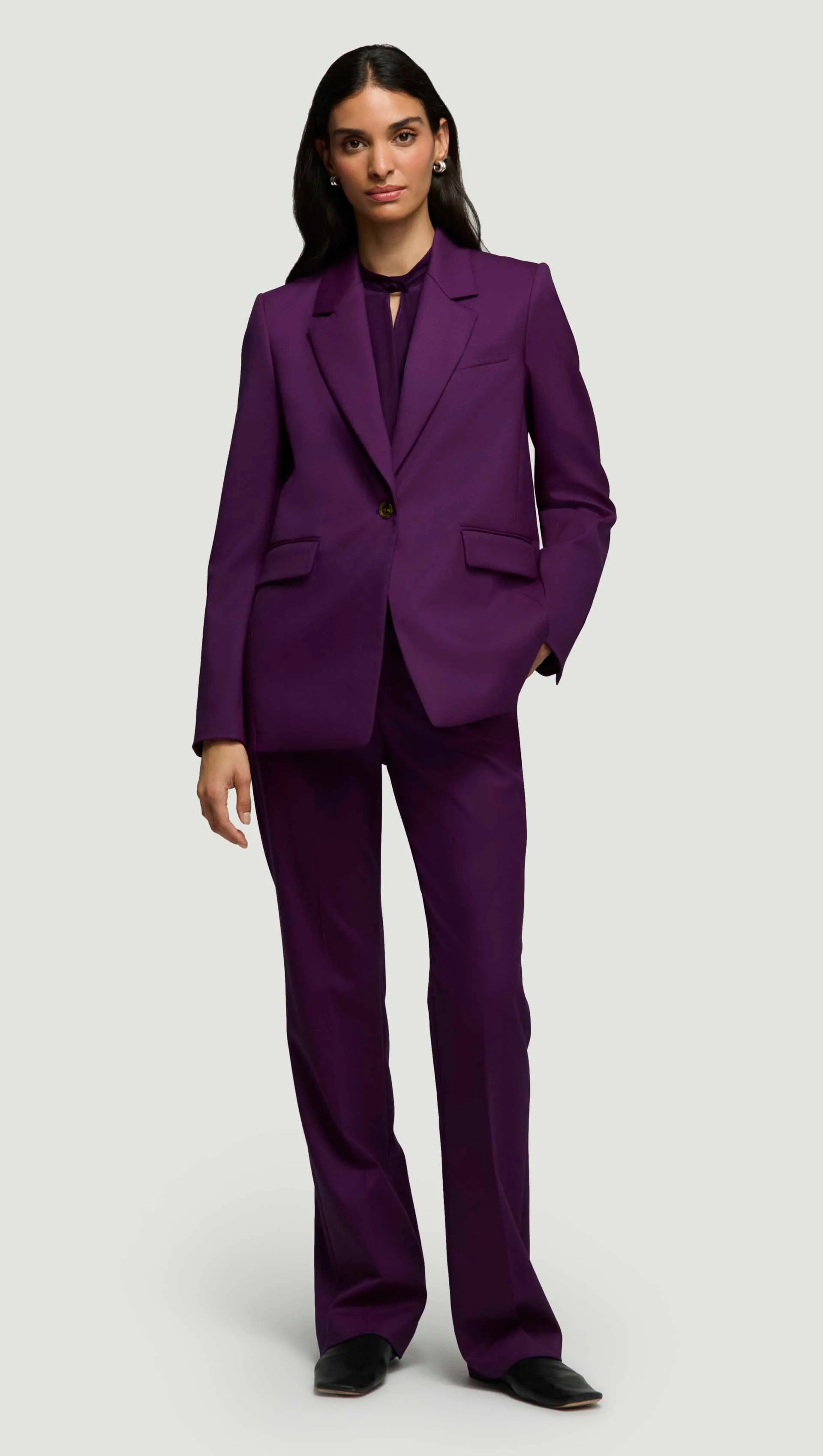 Notch Lapel Blazer in Seasonless Wool | Grape sold by Argent product image thumbnail 4