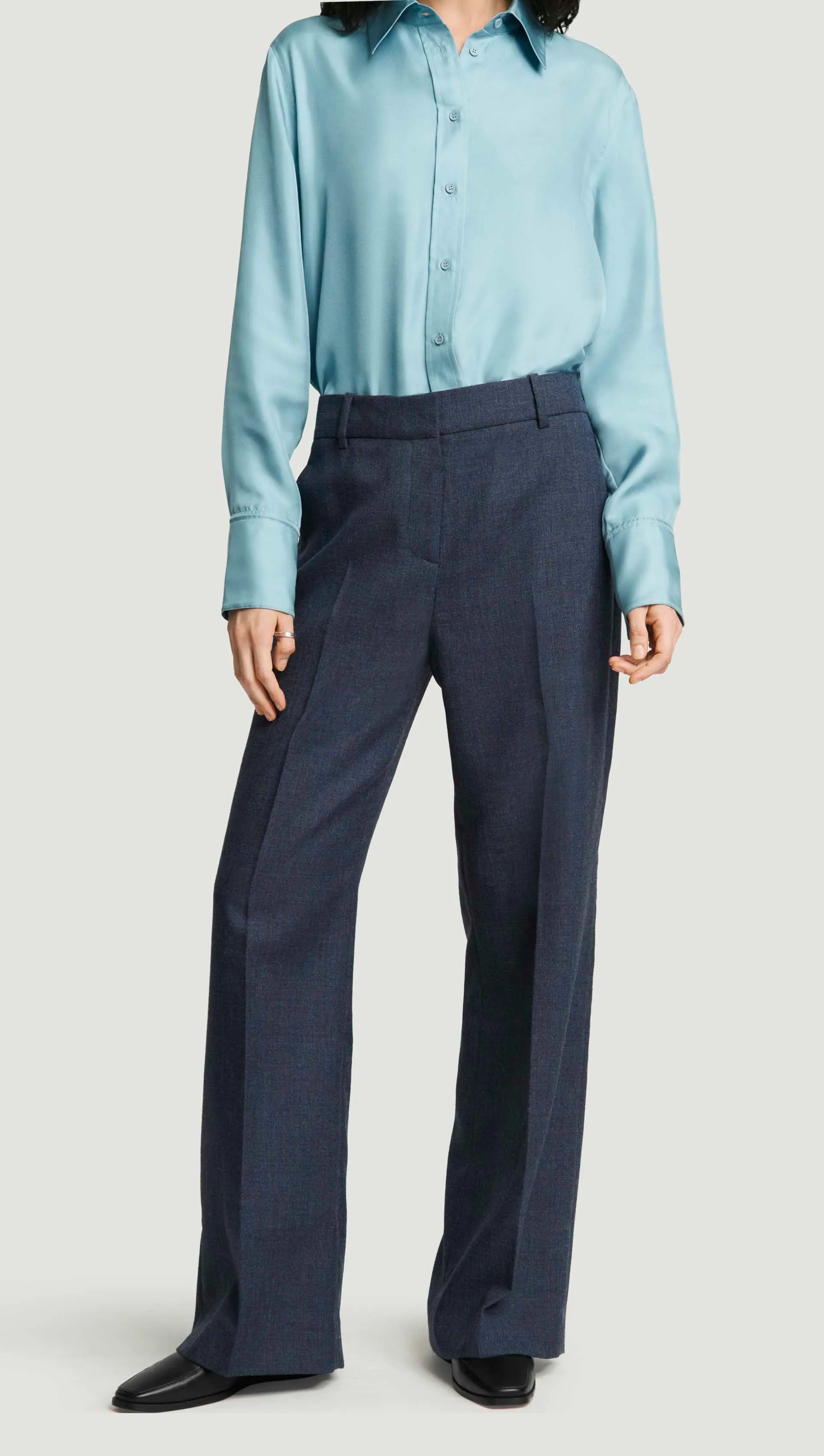 Soho Trouser in Bellagio Wool | Navy sold by Argent product image thumbnail 4