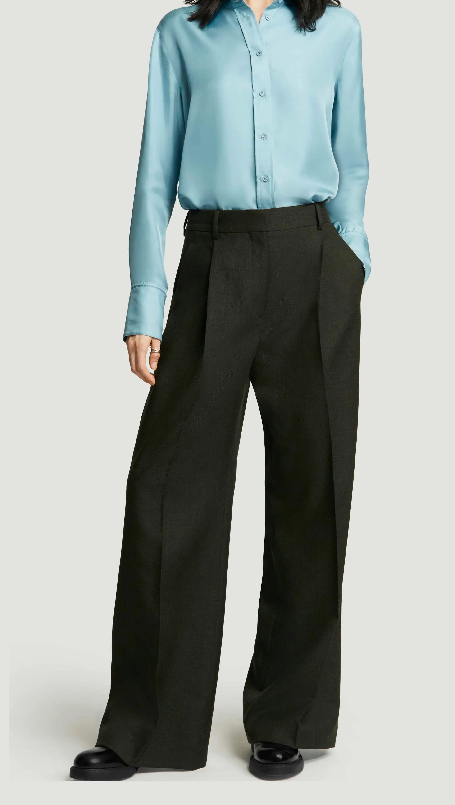 Single Pleat Trouser in Bellagio Wool | Hunter sold by Argent product image thumbnail 2