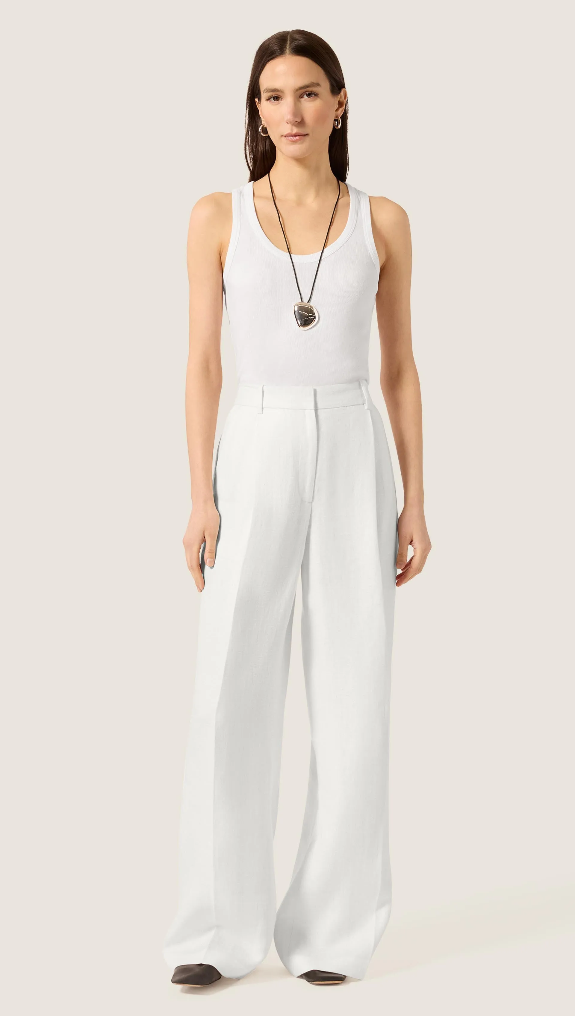 Single Pleat Trouser in Viscose Linen | Ivory sold by Argent