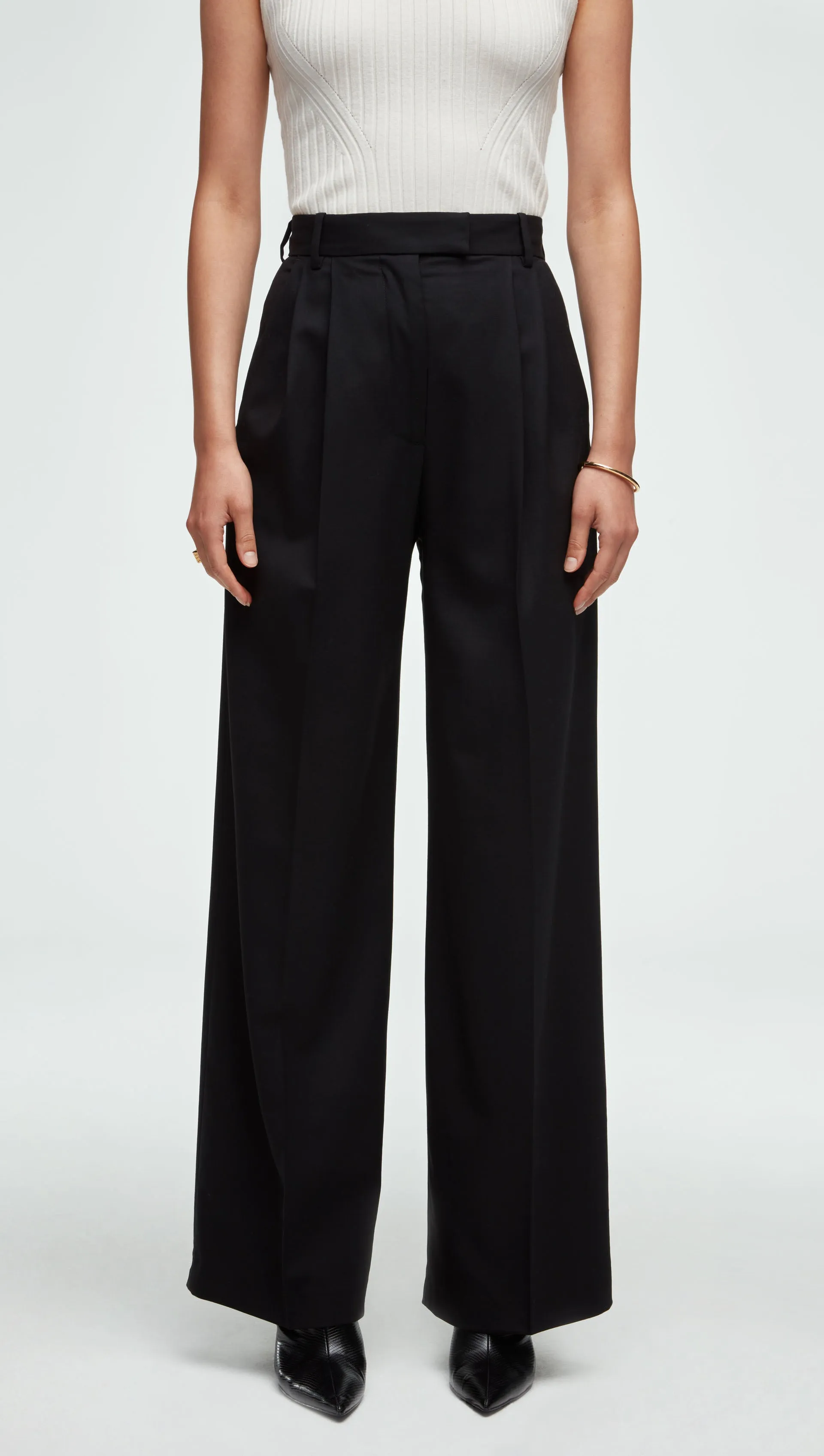 Pleated Trouser in Seasonless Wool | Black sold by Argent product image thumbnail 5