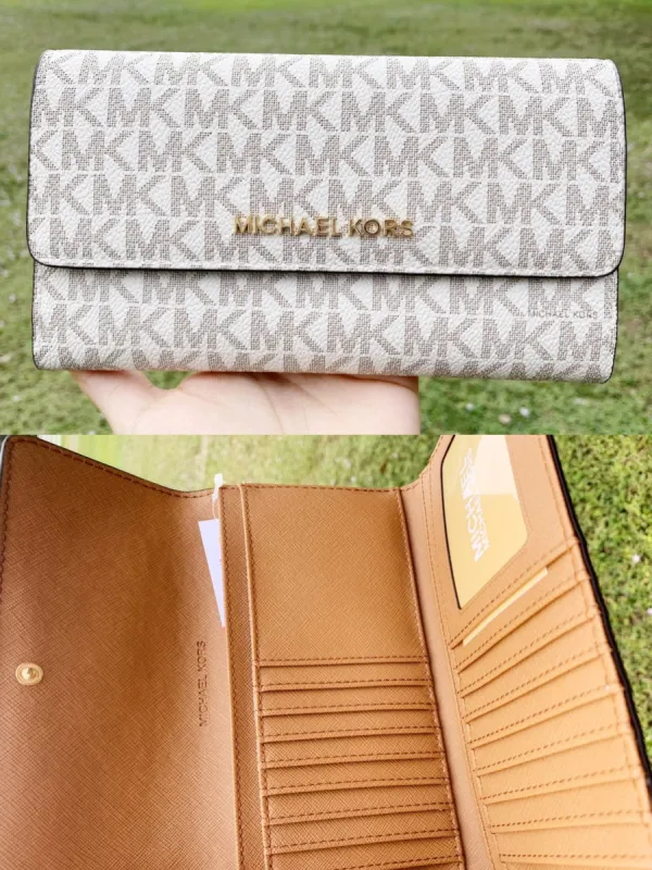 Michael Kors Jet Set Travel PVC Large Trifold Wallet Vanilla MK made by Michael Kors