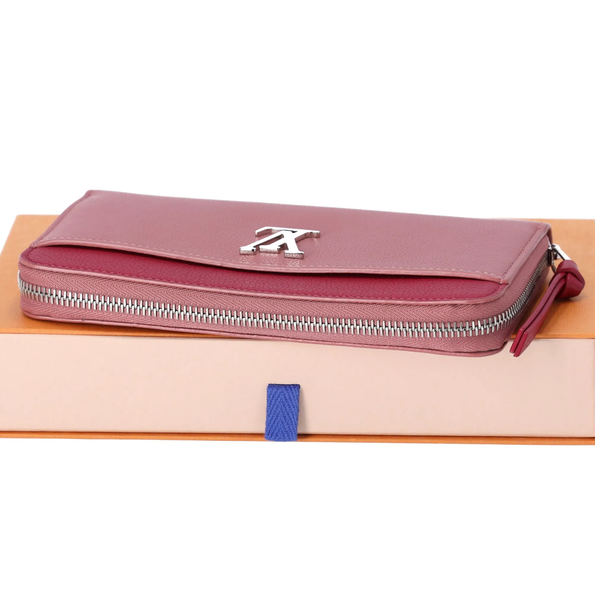 Louis Vuitton Lock Me Zippy Wallet M62949 Rose Poudoir Redouin Pink sold by Gaby's Bags product image thumbnail 3