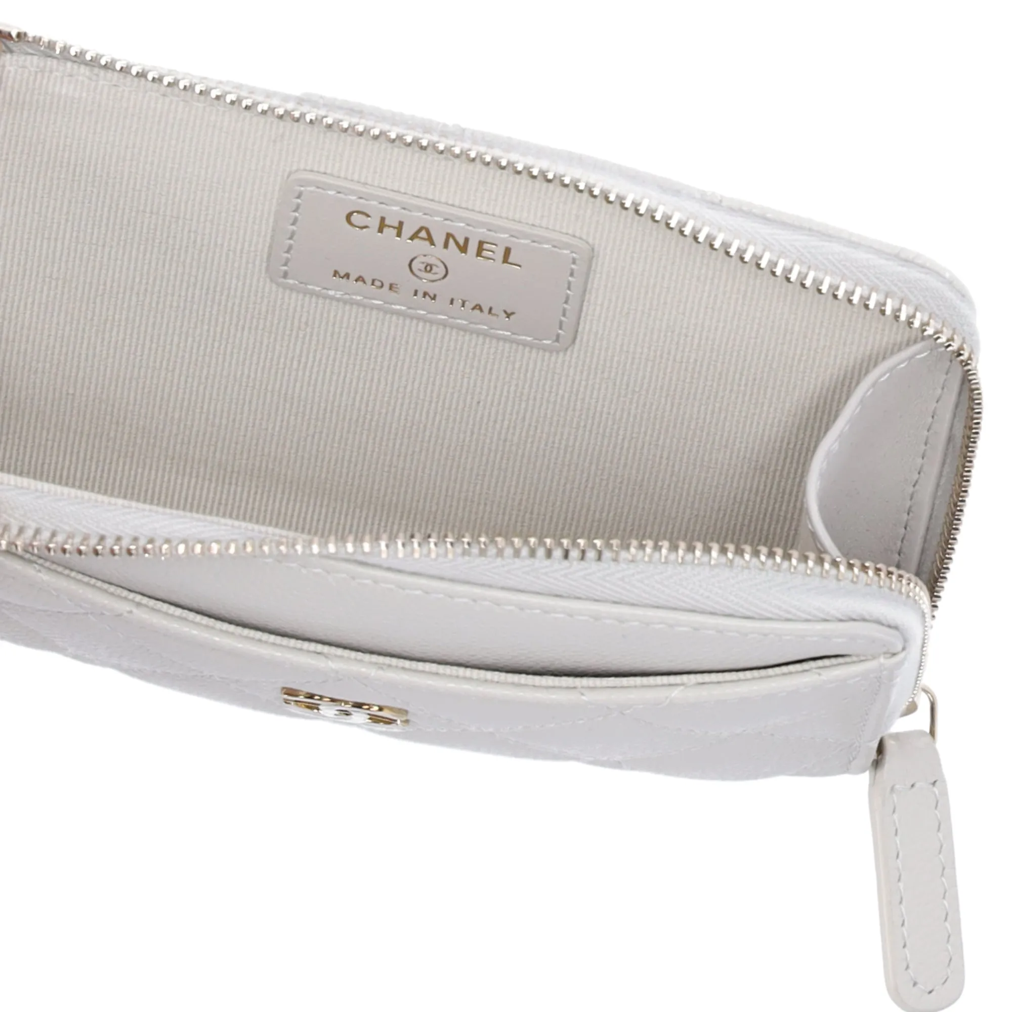 CHANEL Matelasse Card Wallet AP3179 Light Gray Grained Shiny Caviar Leather sold by Gaby's Bags product image thumbnail 5