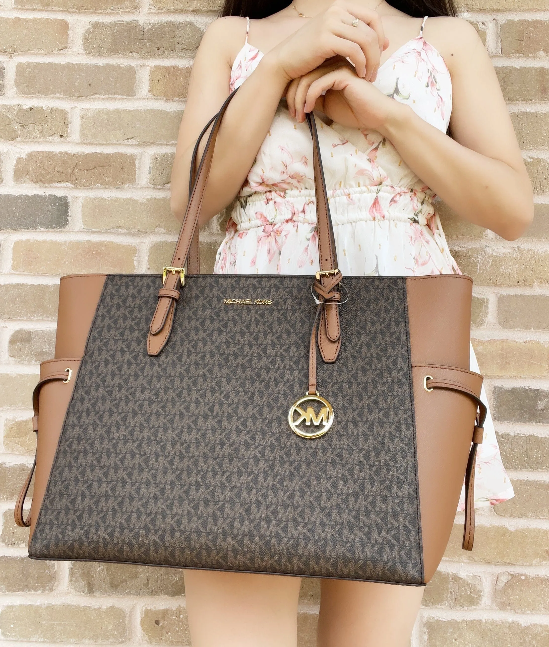 Michael Kors Gilly Large Jet Set Travel Drawstring Tote Brown MK Signature sold by Gaby's Bags product image thumbnail 4