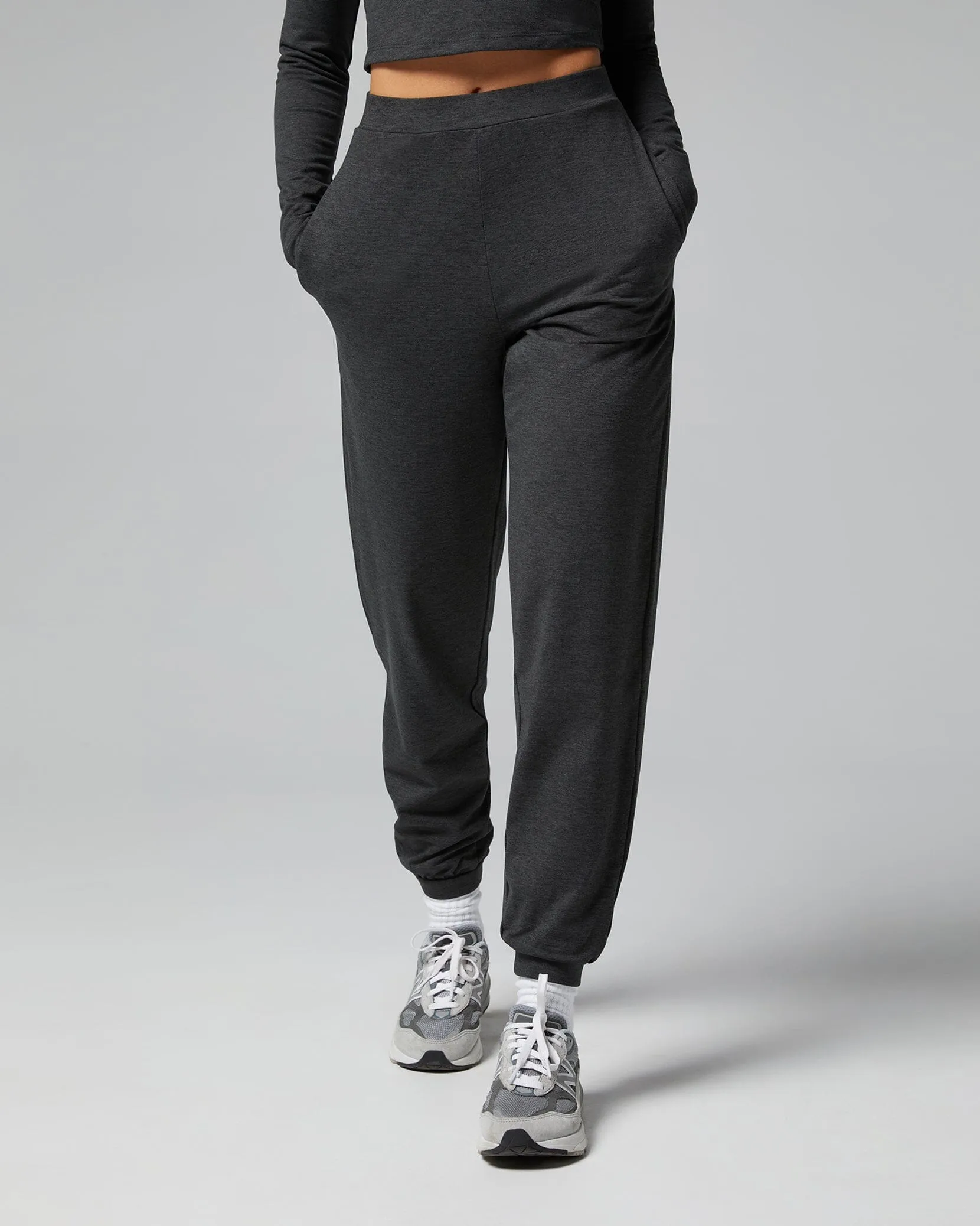On All-Day Joggers (新品未使用，美品) Women's Active Light Mid-Rise Cargo Joggers - All In Motion