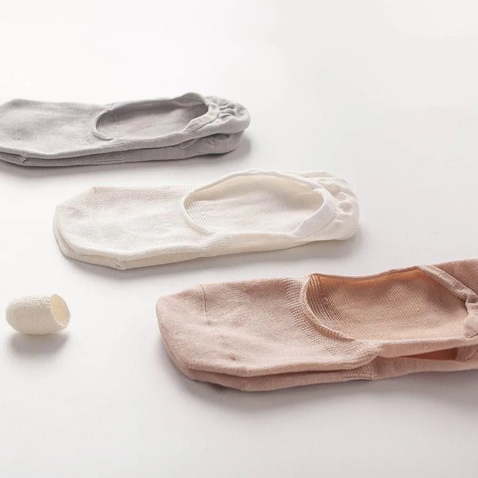 Skin-friendly Women's Silk Invisible Boat Socks sold by DAISYSILK product image thumbnail 2