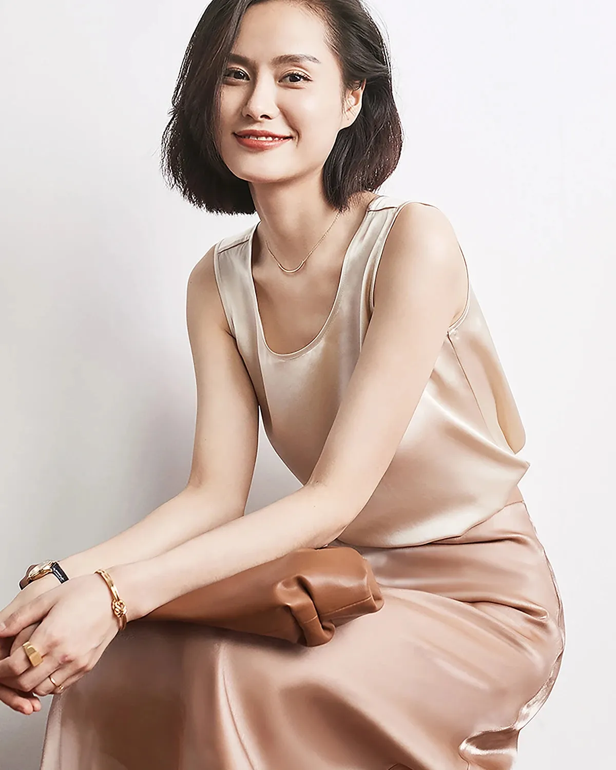 Women's Round Neck Sleeveless Silk Tank sold by DAISYSILK product image thumbnail 2