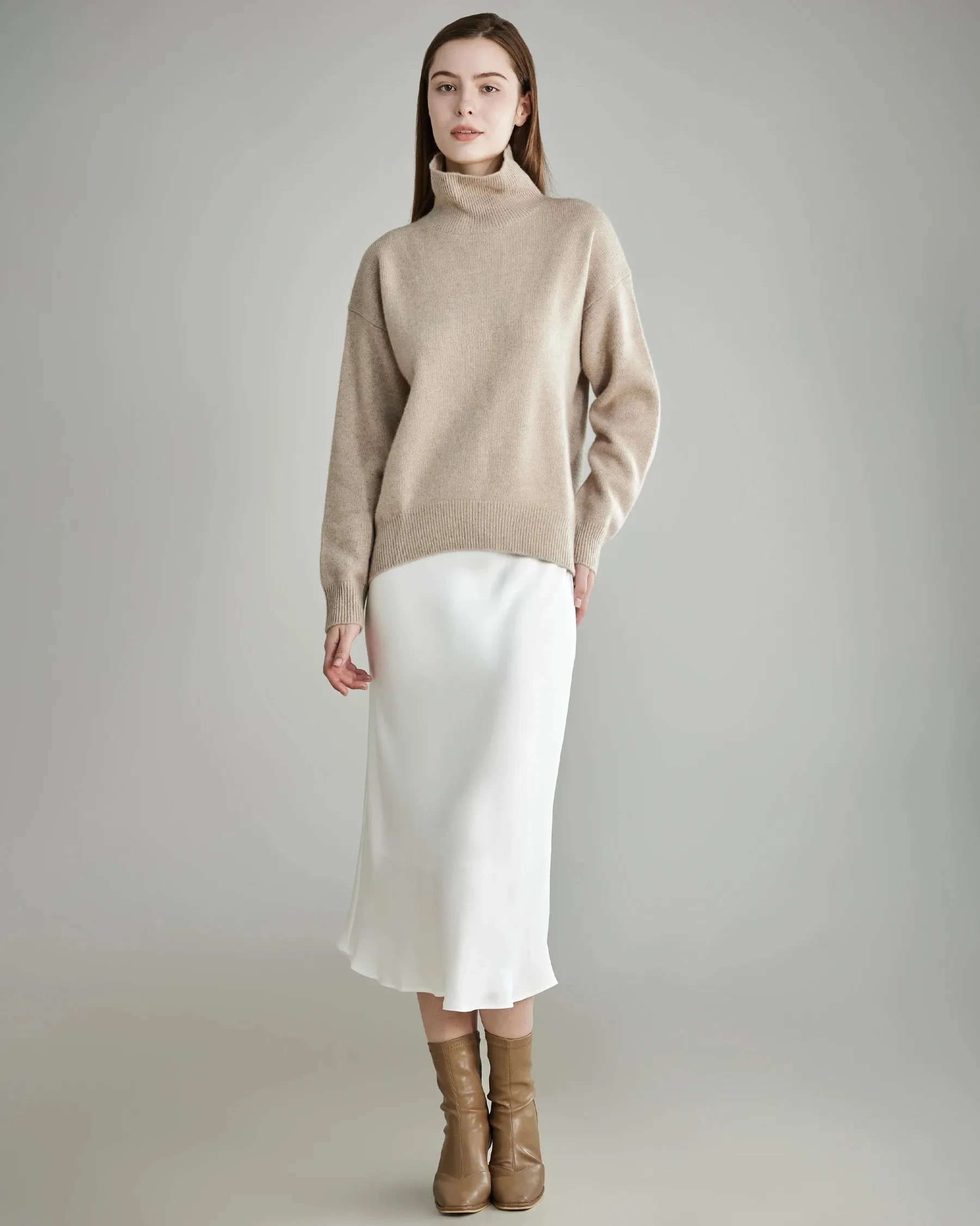 Women's Loose Turtleneck Cashmere Sweater sold by DAISYSILK product image thumbnail 4