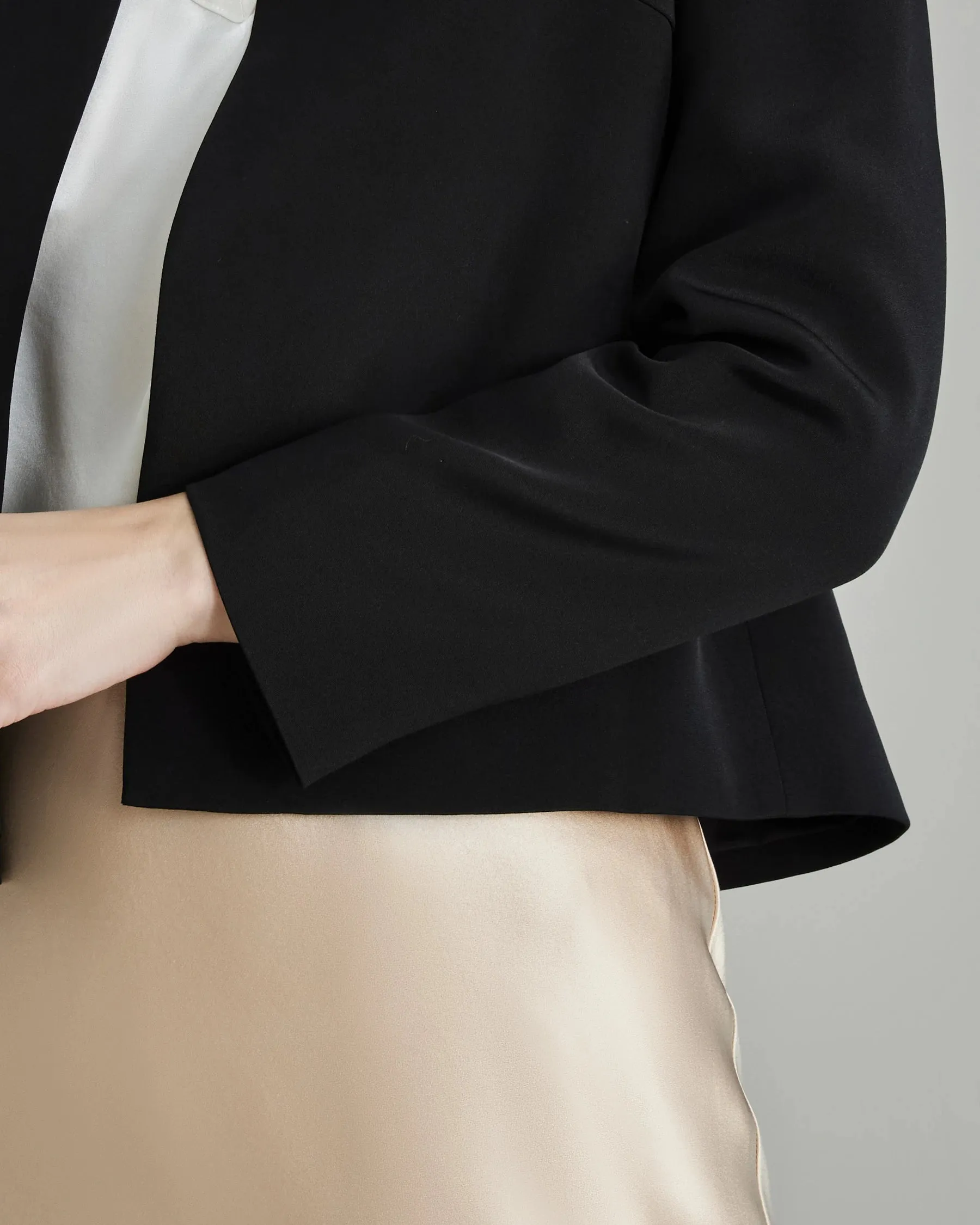 40 Momme Open Front Silk Blazer sold by DAISYSILK product image thumbnail 3