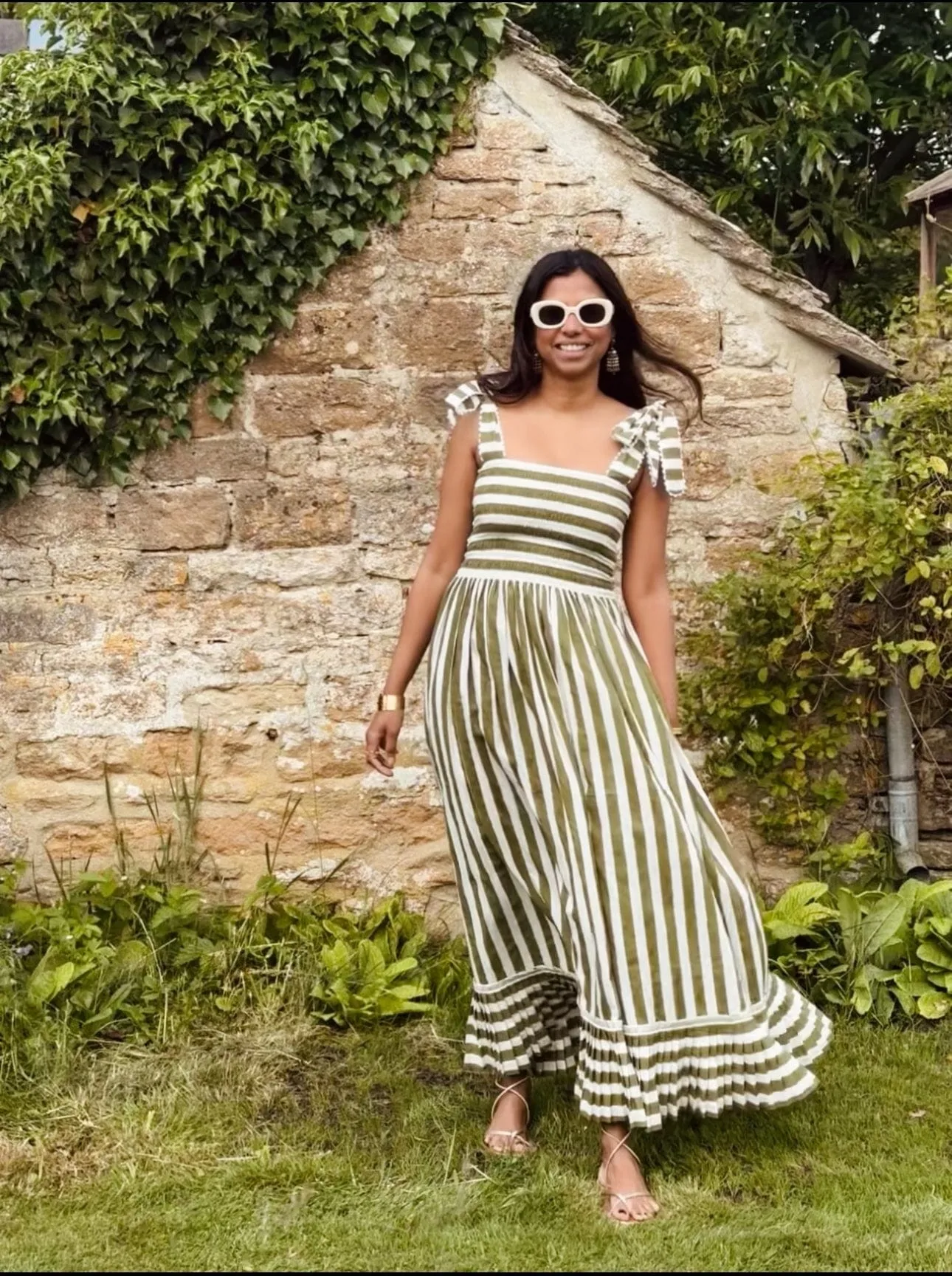 Gretchen Dress sold by Modatrova product image thumbnail 2