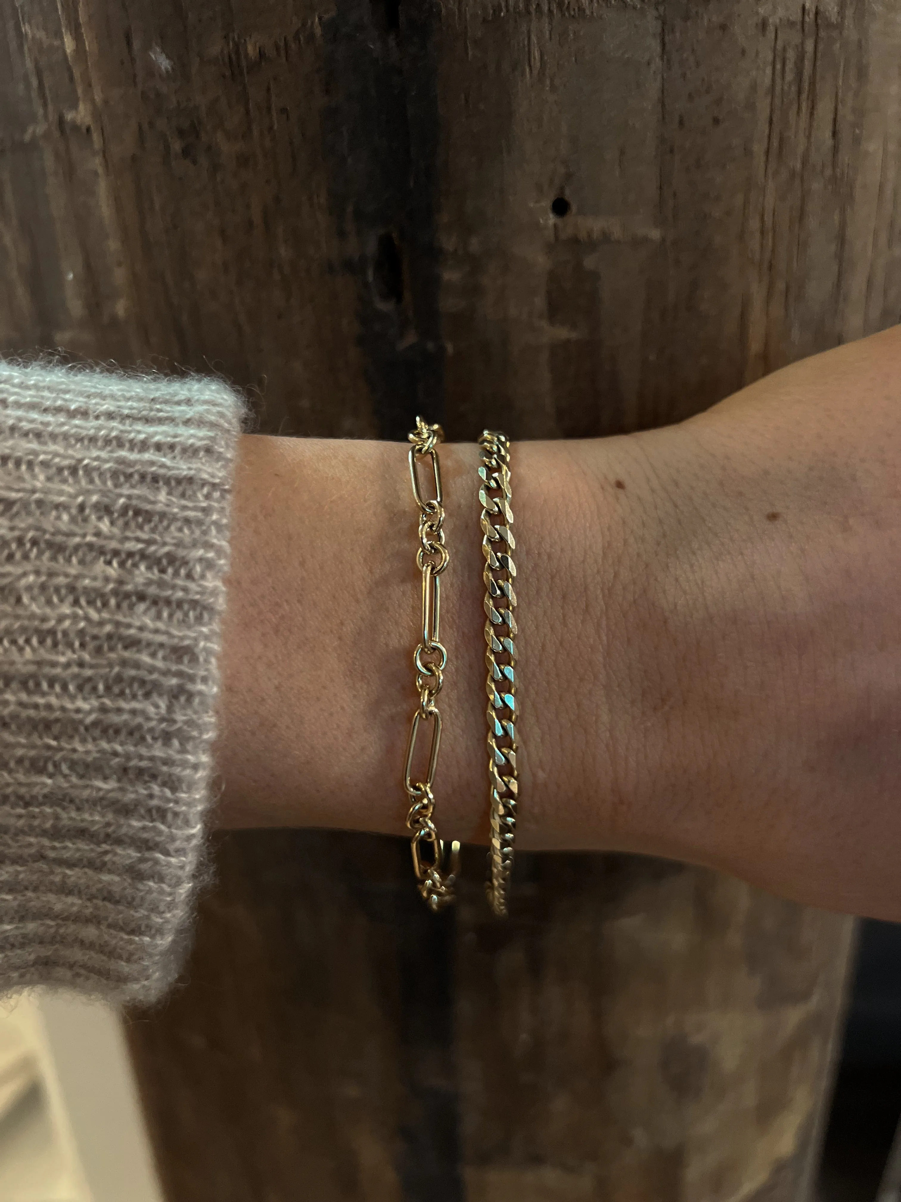 Hofsa Bracelet sold by Modatrova product image thumbnail 3