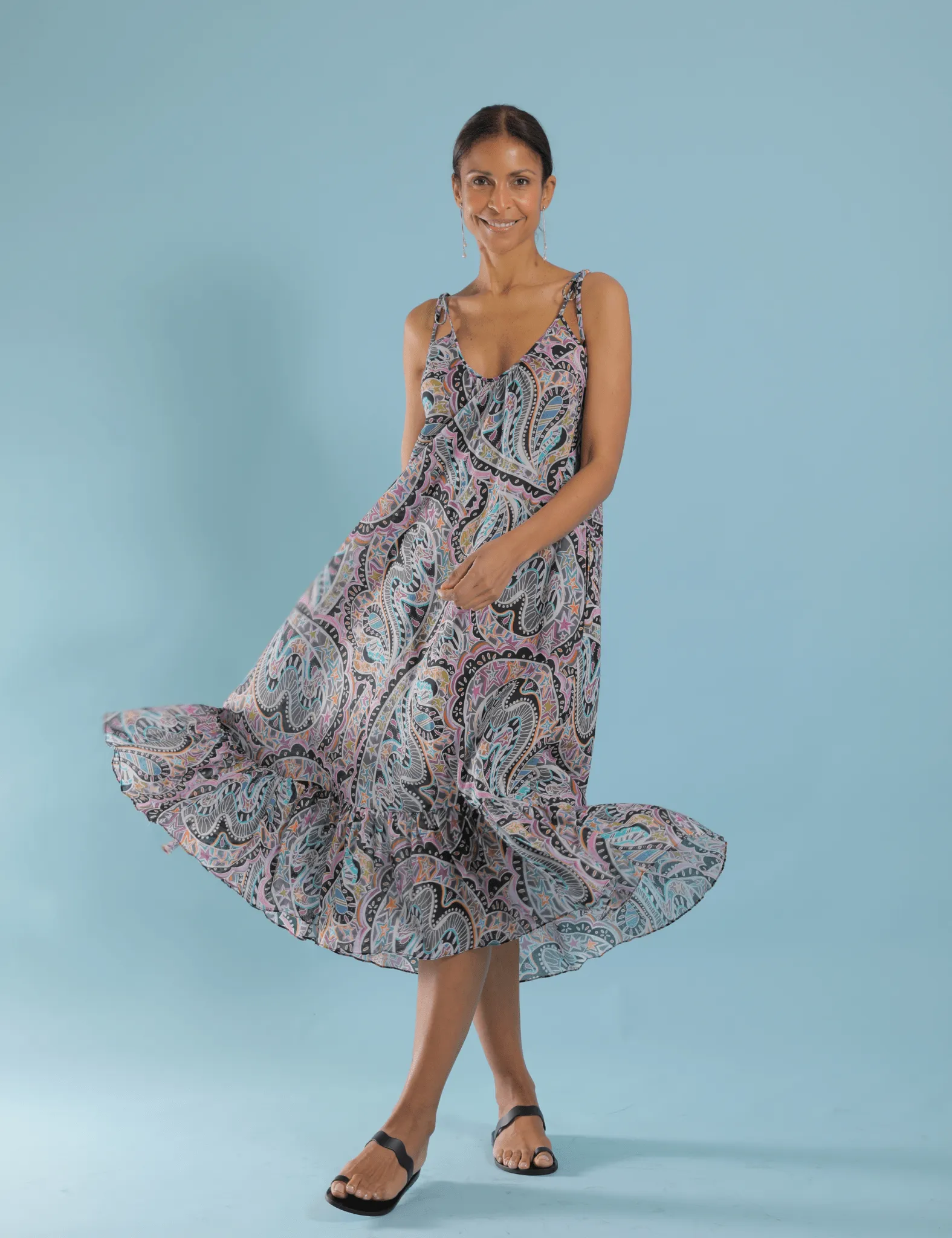 Beach Stars Maxi Swing Dress sold by Modatrova product image thumbnail 2