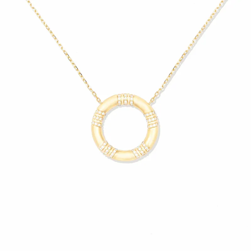 The Crew Large Circle Pendant Necklace sold by Modatrova