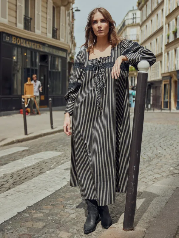 Tara Maxi Dress sold by Modatrova