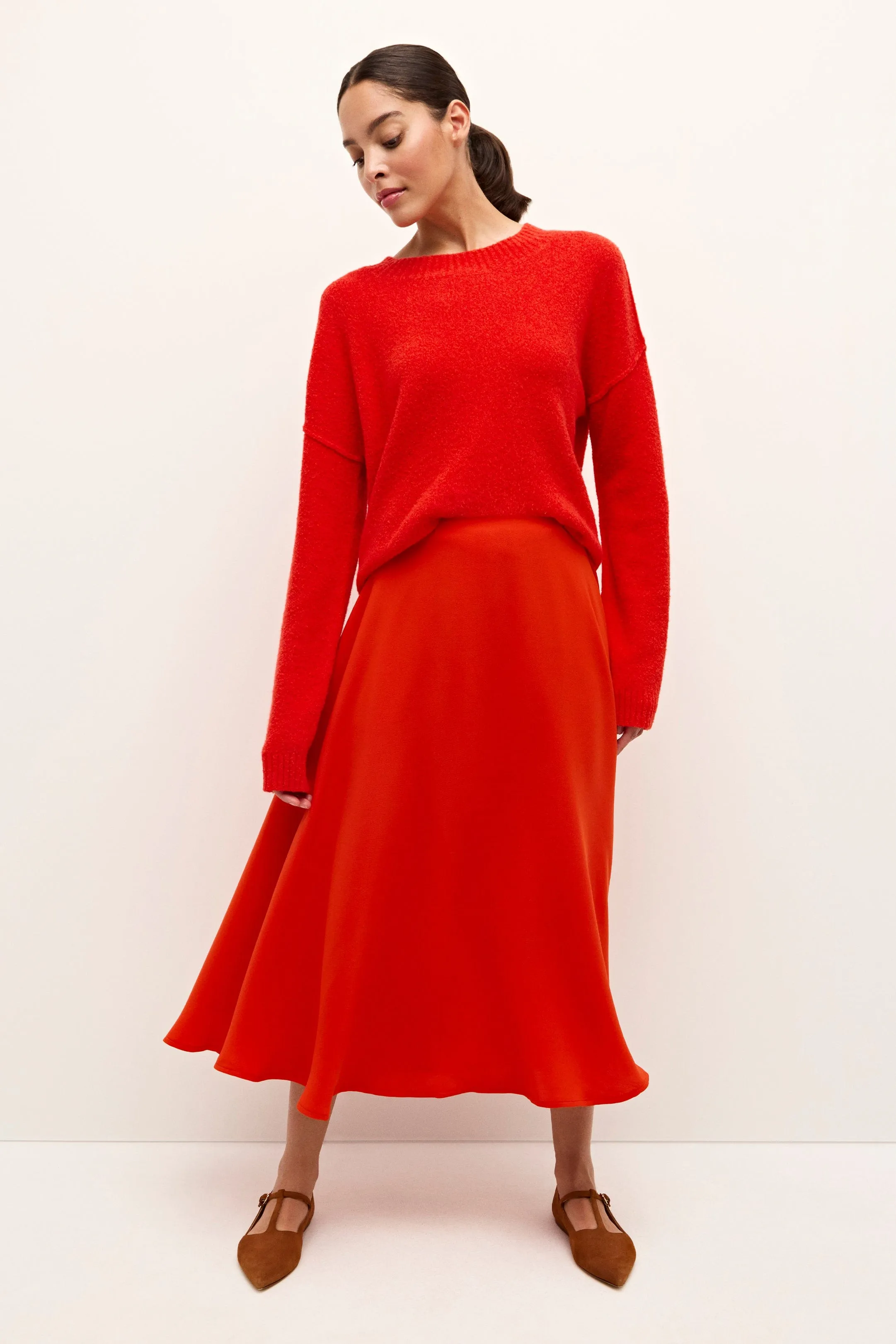 Helga Skirt sold by Modatrova product image thumbnail 2