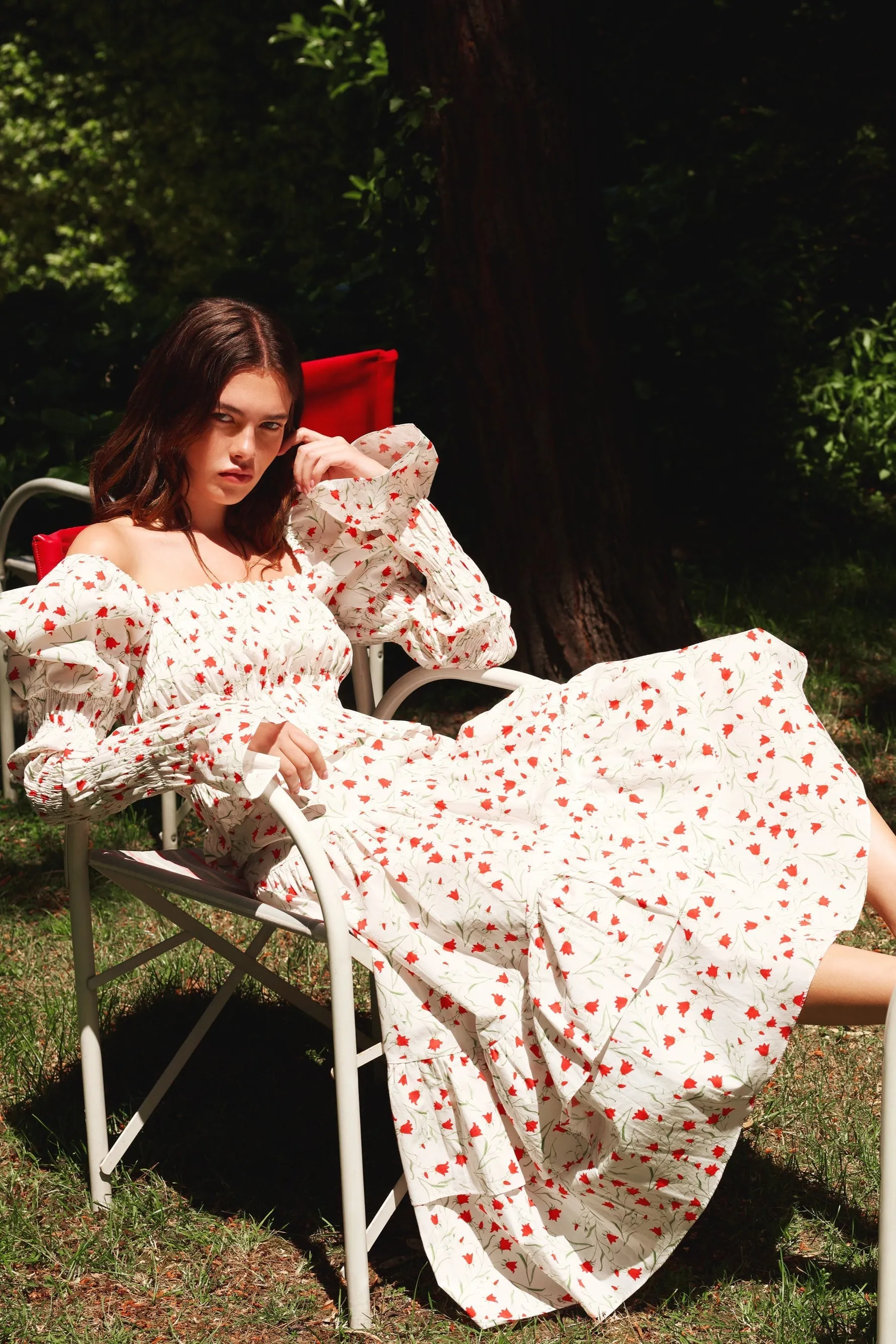 Gracie Set in Red sold by Modatrova product image thumbnail 2