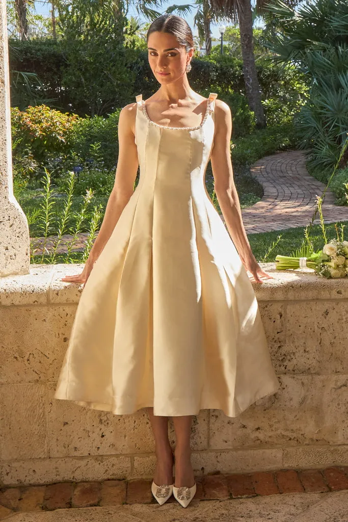 Gillian Pearl Midi Dress sold by Modatrova product image thumbnail 2