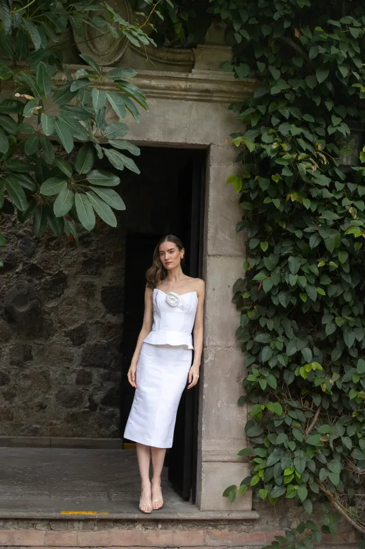 Delicias Skirt, White sold by Modatrova