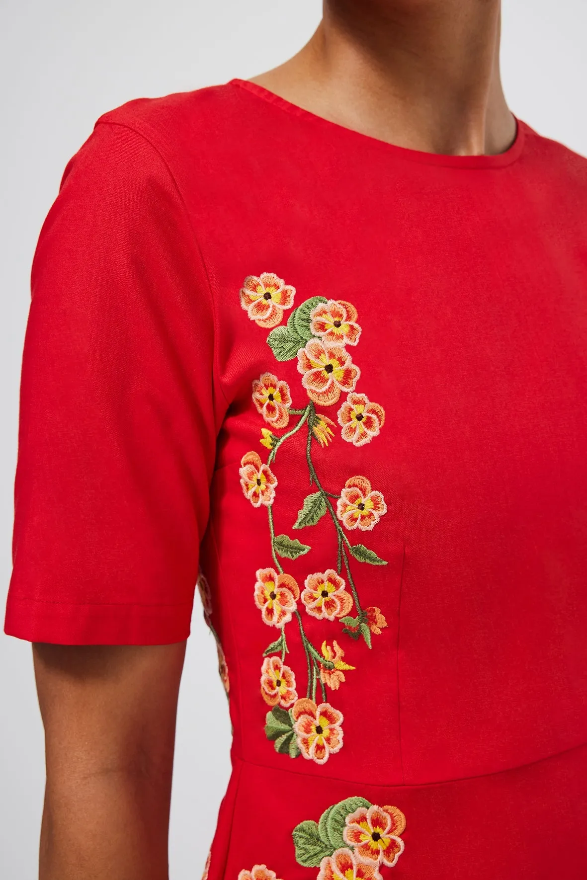 Amaka Dress sold by Modatrova product image thumbnail 3