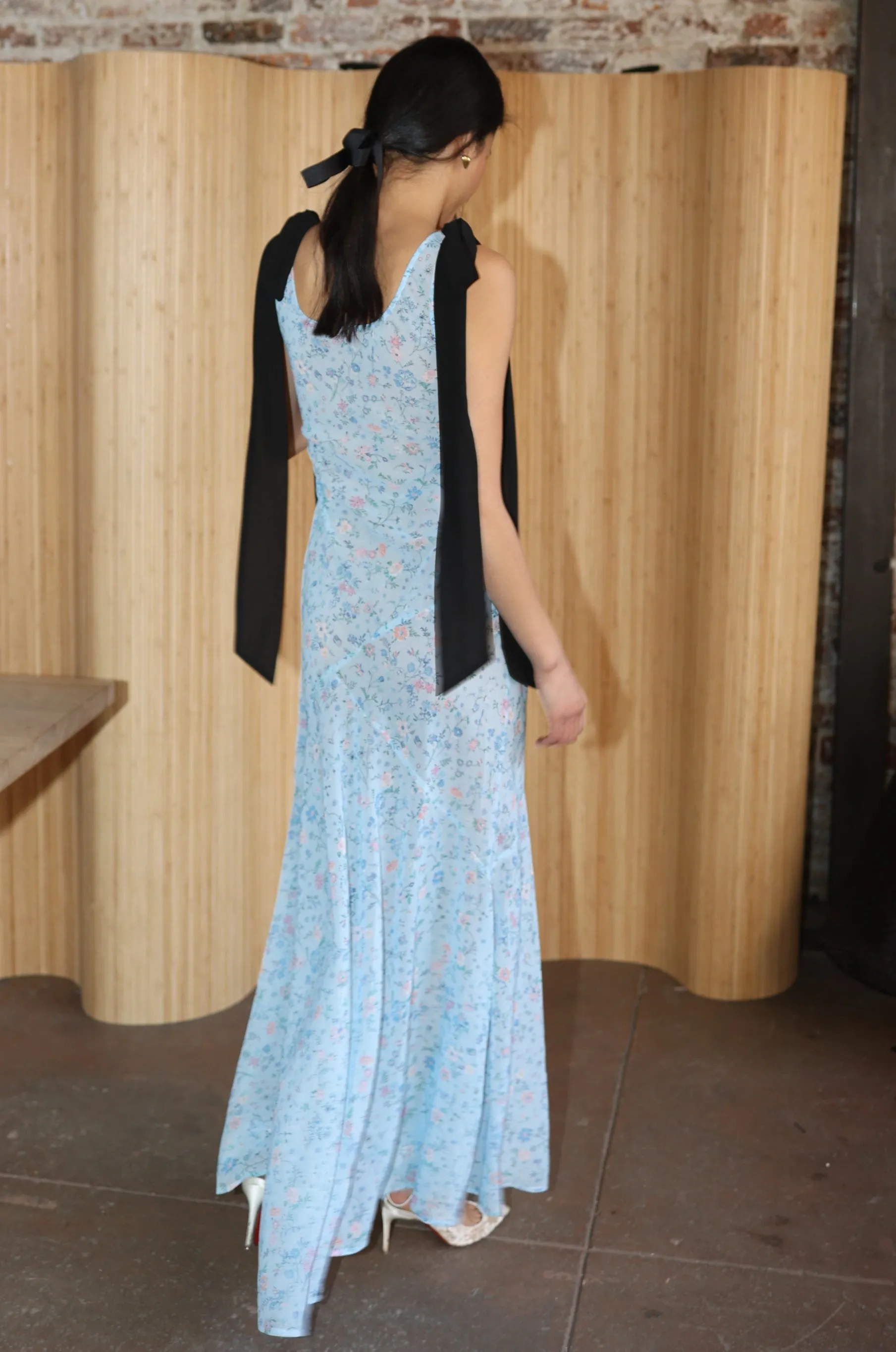 Sydney Dress Wild Flower sold by Modatrova product image thumbnail 2