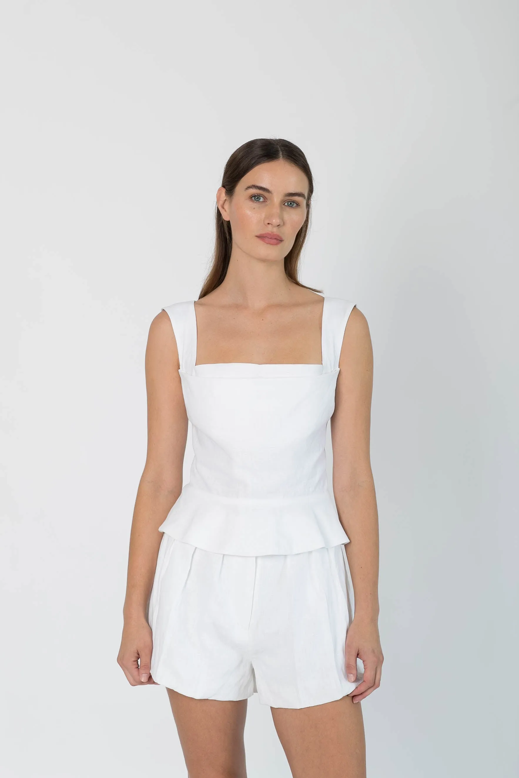 Rosita Linen Short sold by Modatrova product image thumbnail 3