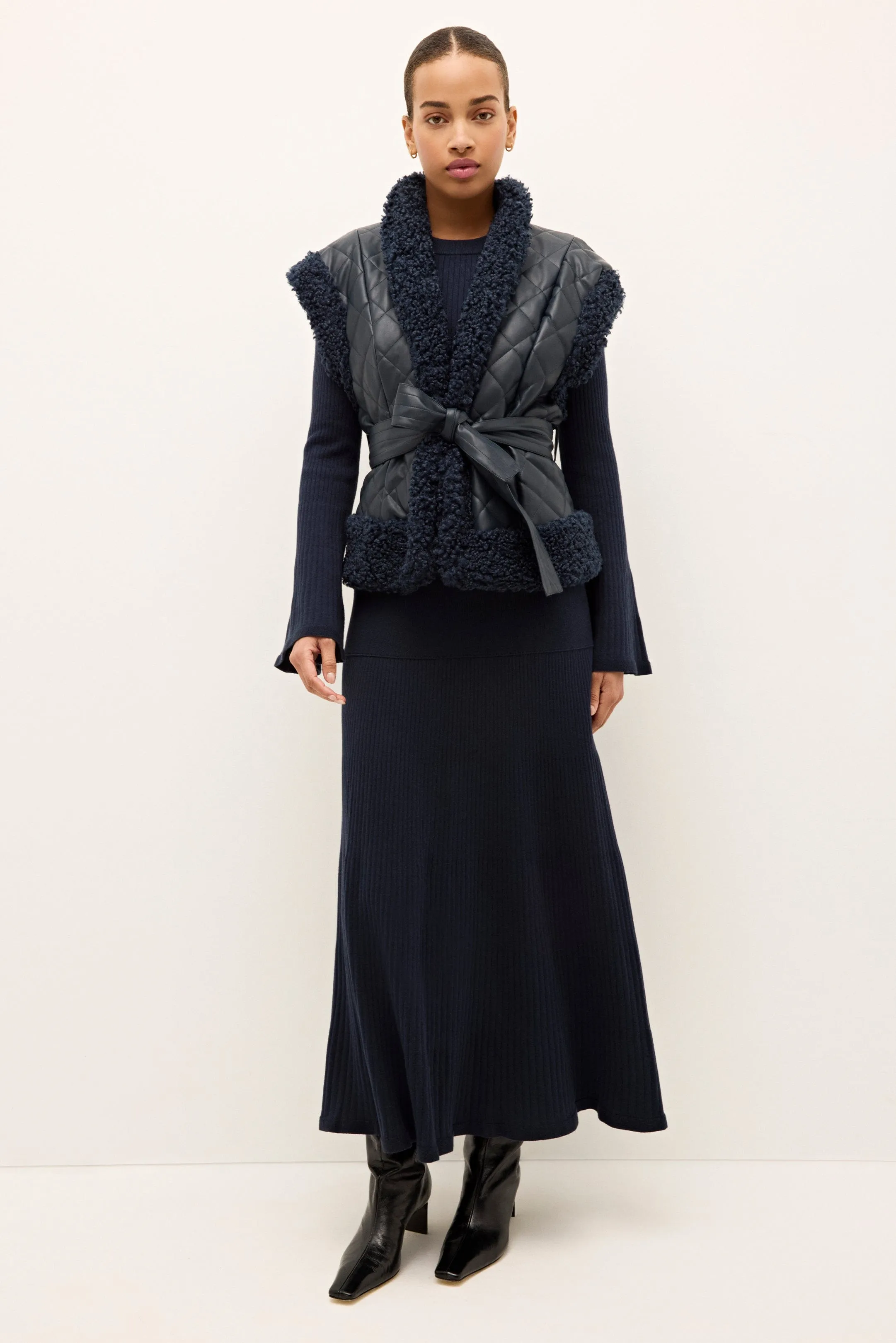 Beatrice Vest sold by Modatrova product image thumbnail 3