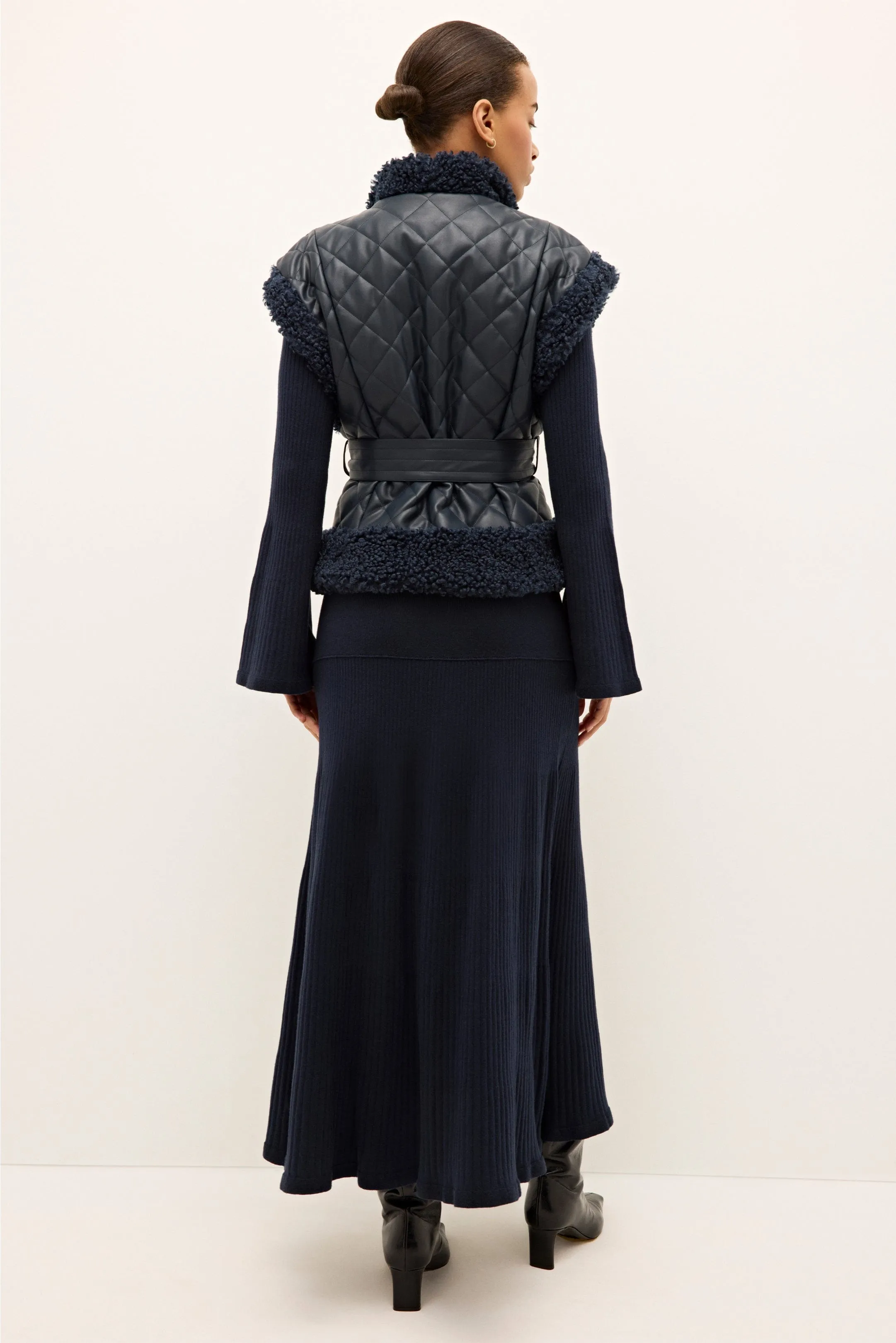 Beatrice Vest sold by Modatrova product image thumbnail 5