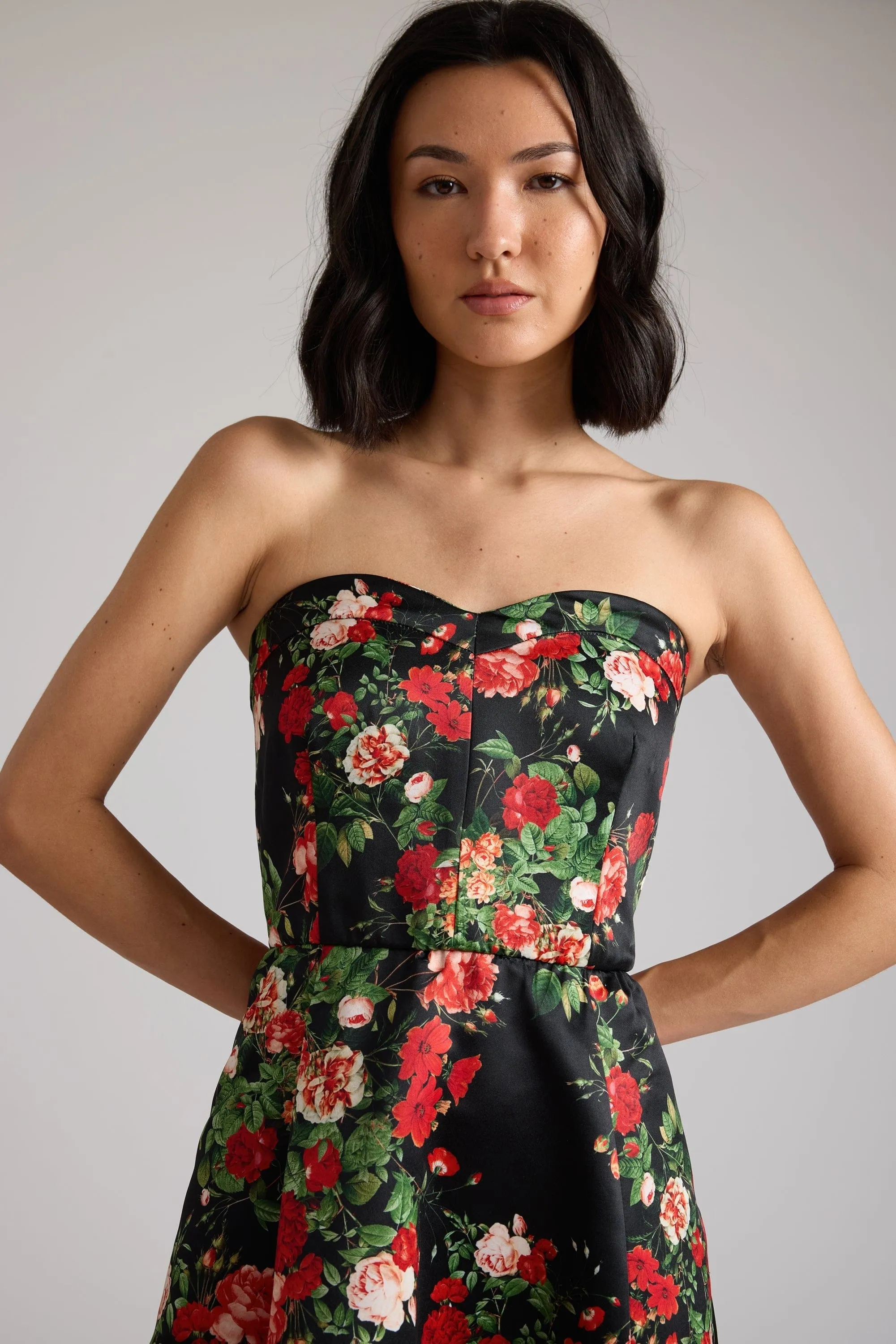 Blanca Dress sold by Modatrova product image thumbnail 3