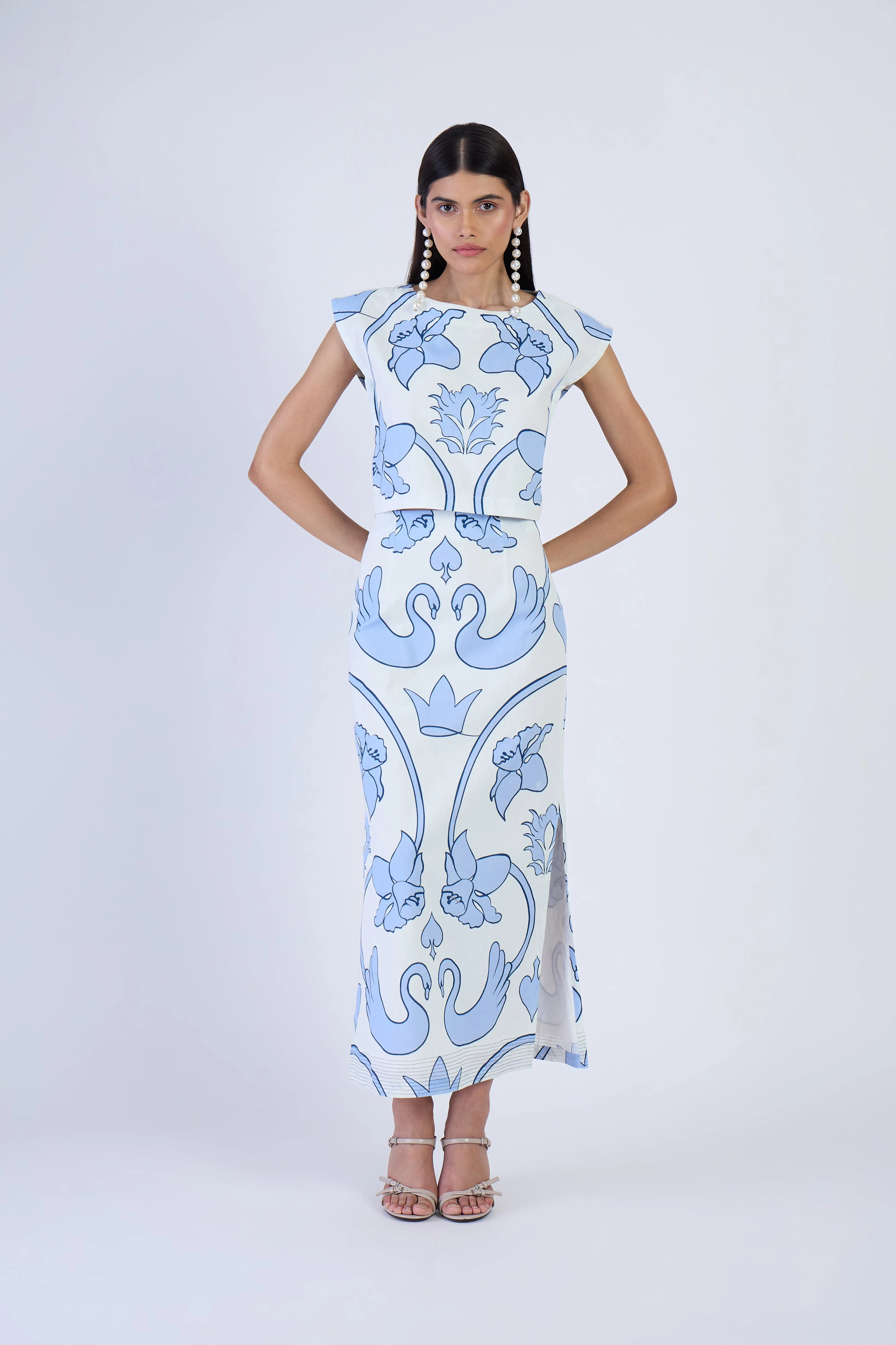 989 Aspen Skirt sold by Modatrova product image thumbnail 5