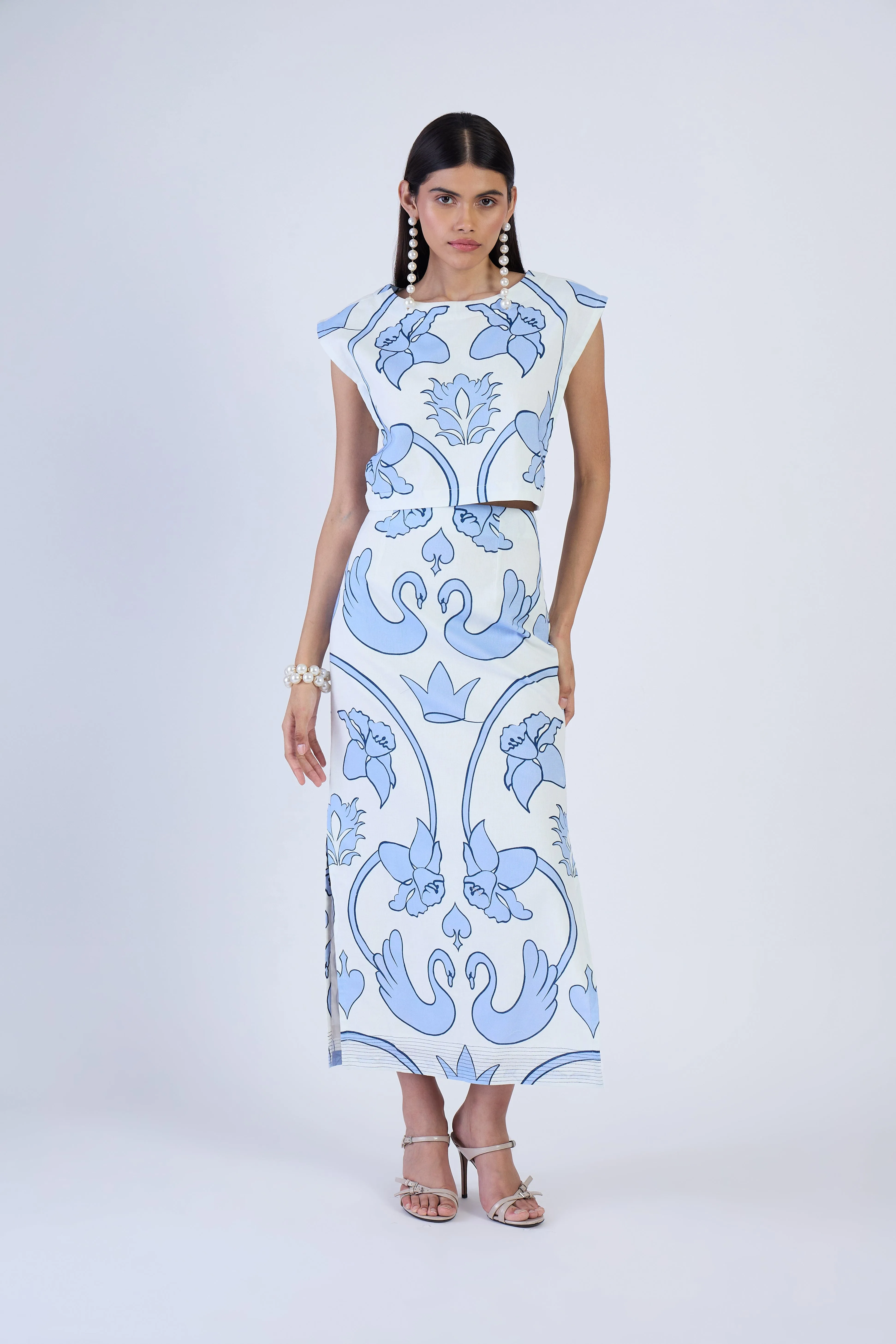 989 Aspen Skirt sold by Modatrova product image thumbnail 4
