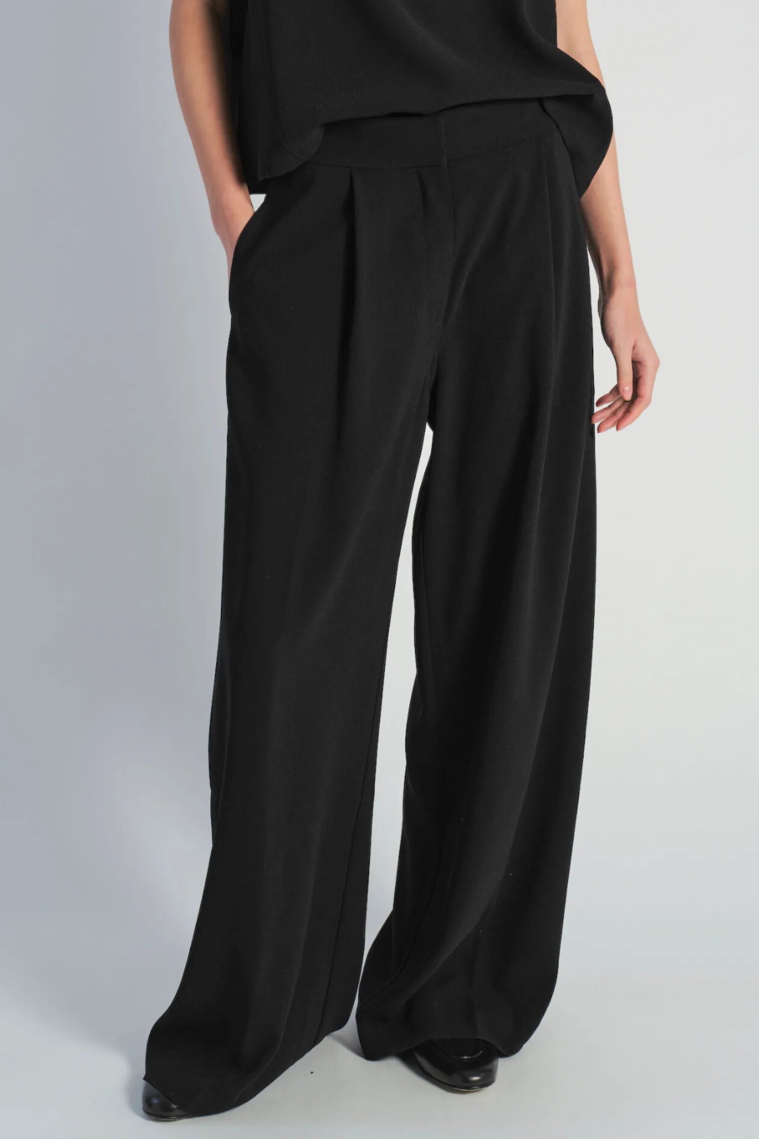 Neve Crepe Pant, Black sold by Saint Art product image thumbnail 2