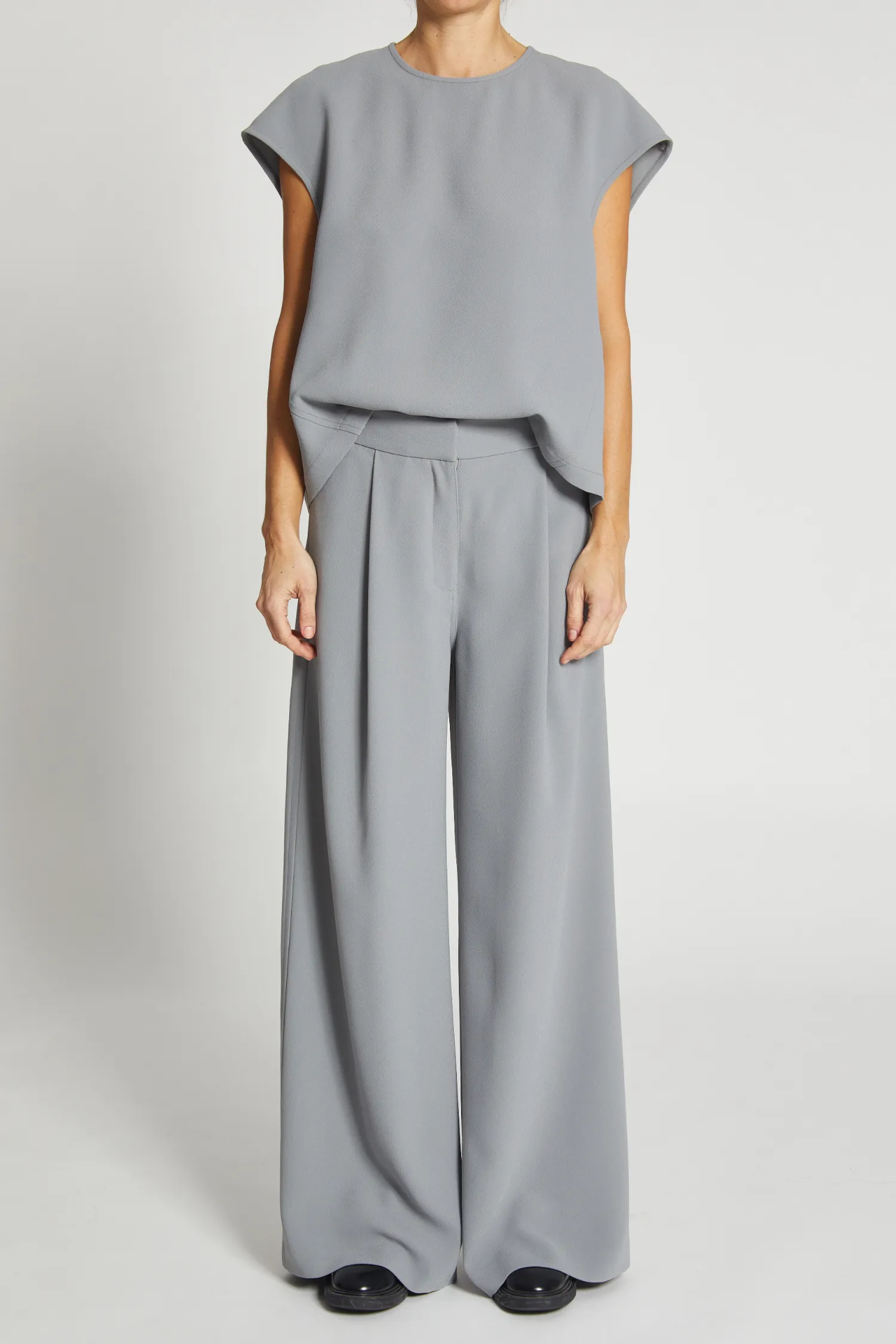 Neve Crepe Pant sold by Saint Art product image thumbnail 2