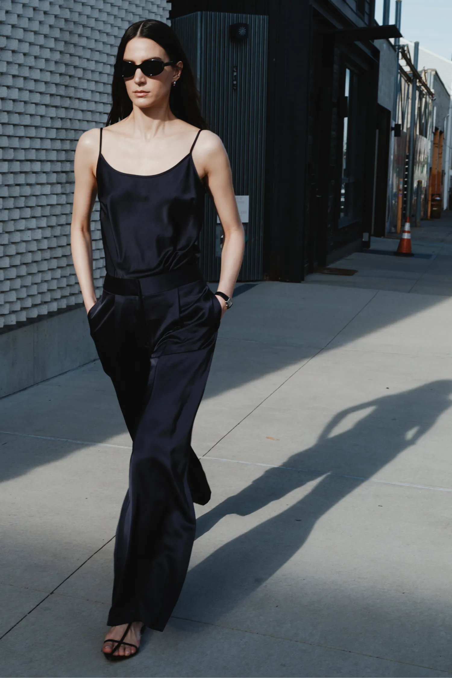 Neve Mid-Waisted Wideleg Trouser sold by Saint Art product image thumbnail 4