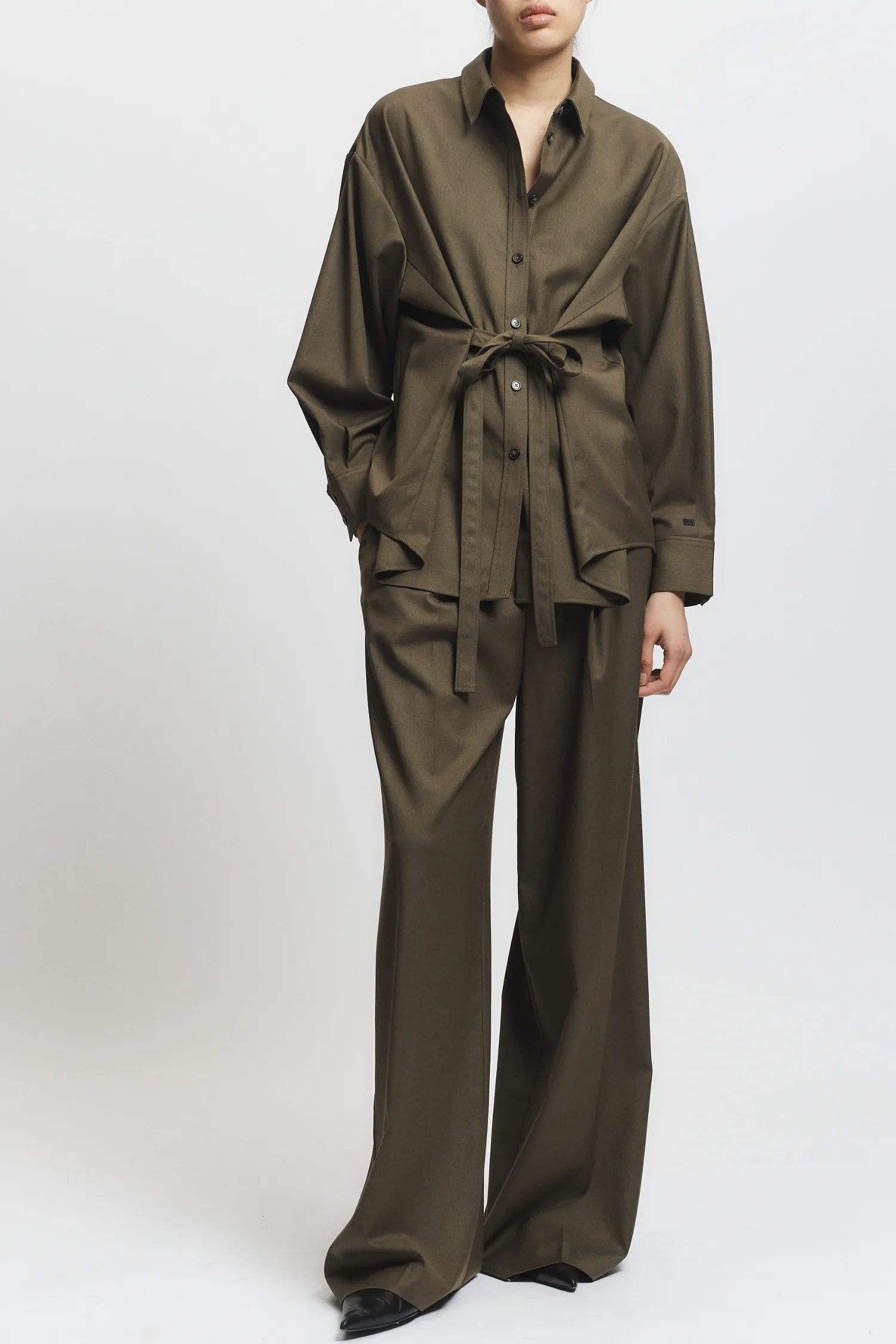 Eliam Wideleg Trouser, Olive sold by Saint Art product image thumbnail 5