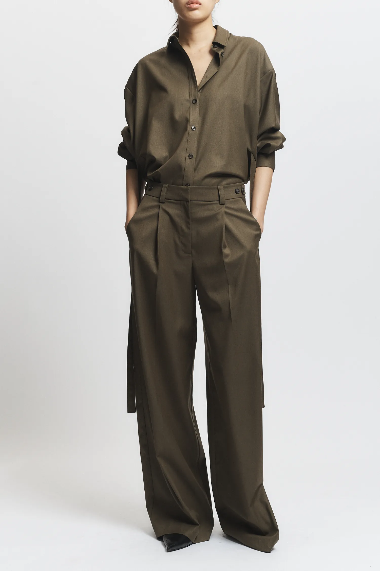 Eliam Wideleg Trouser, Olive sold by Saint Art product image thumbnail 2