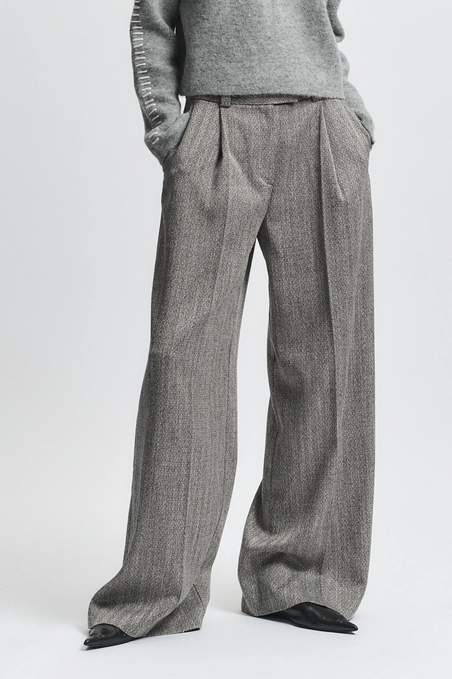 Eliam Trouser, Herringbone sold by Saint Art