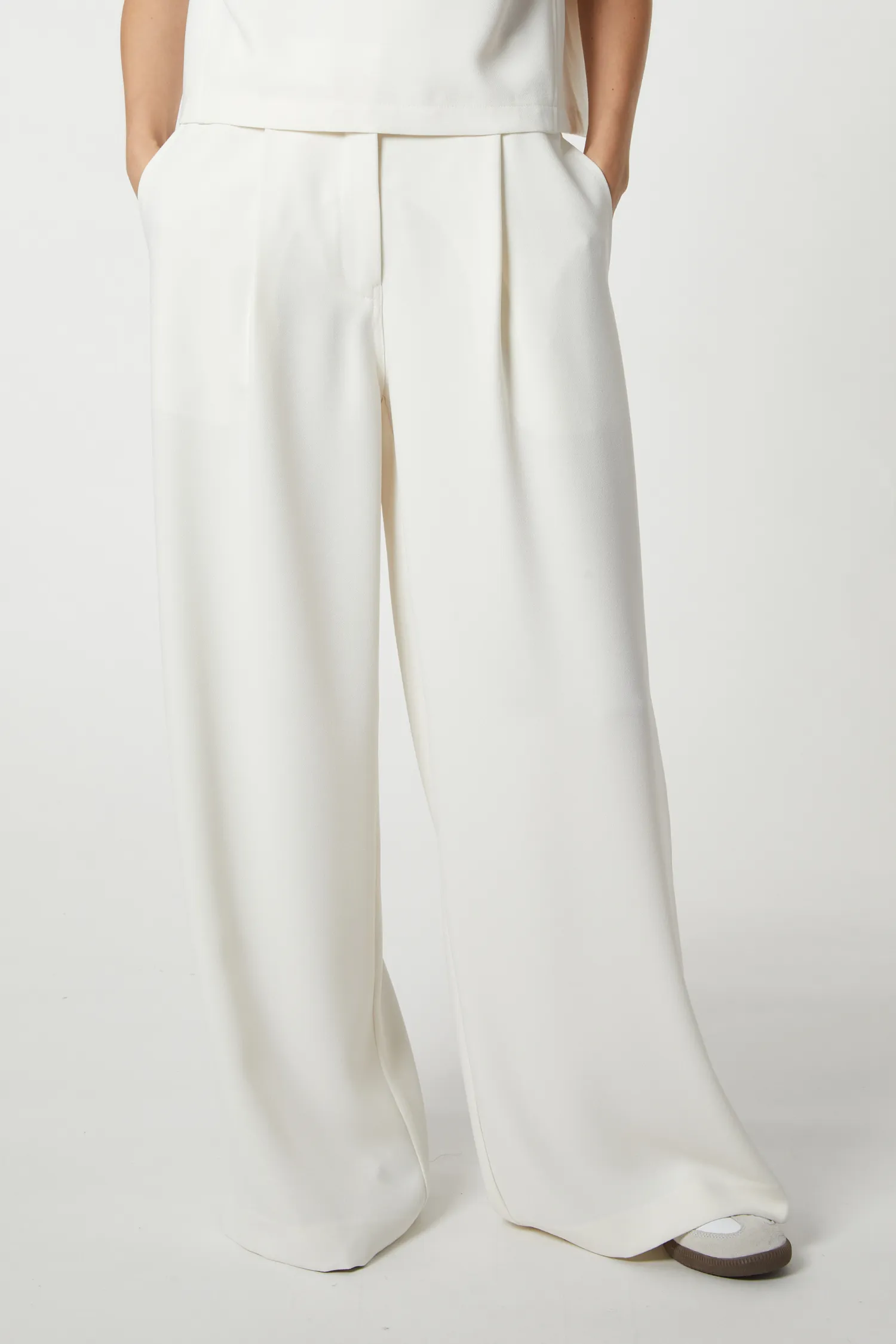 Neve Crepe Pant sold by Saint Art product image thumbnail 5